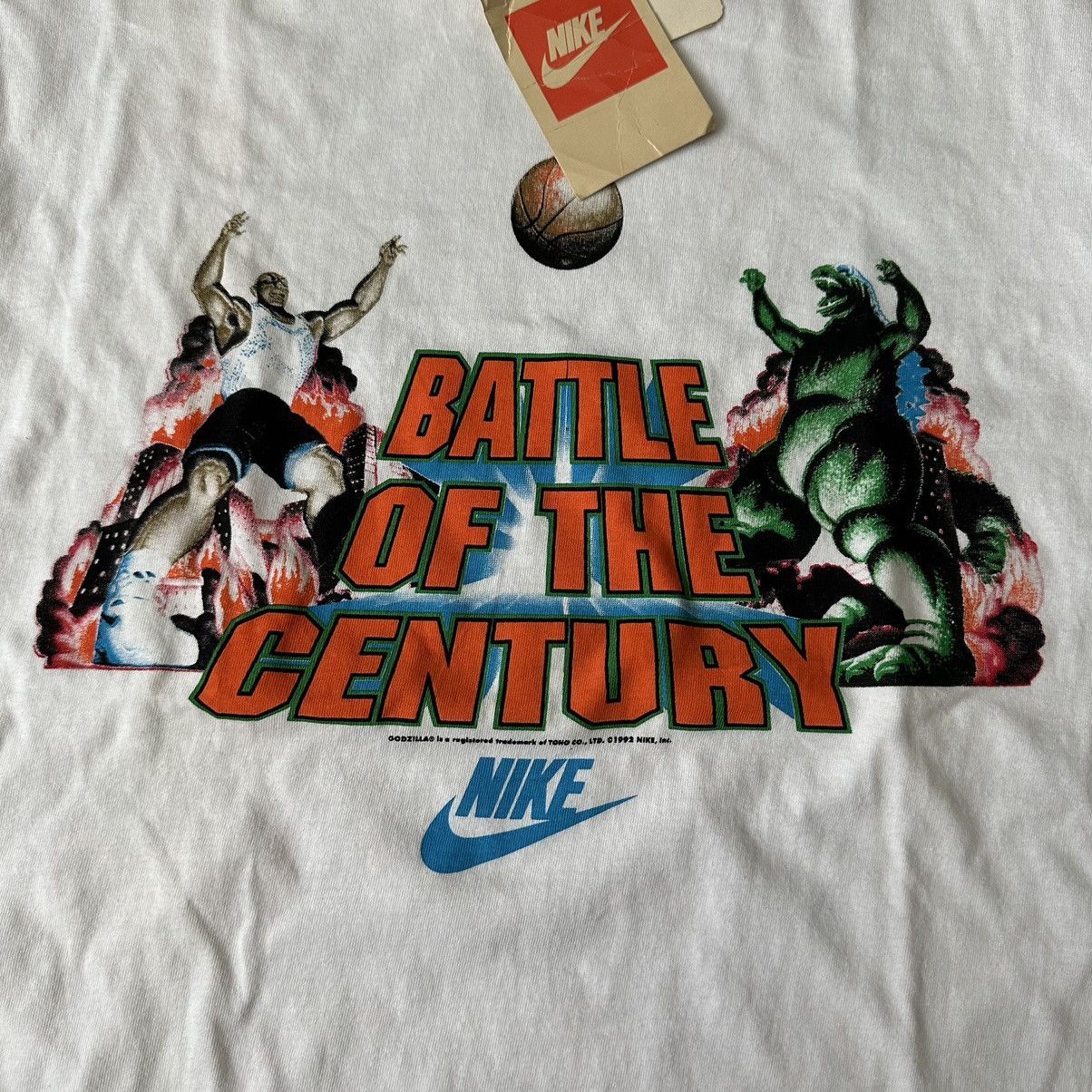 Band Tees × Nike × Vintage Vintage Nike 1992 Godzilla Vs Charles Barkley T Shirt Size US L / EU 52-54 / 3 - 2 Thumbnail