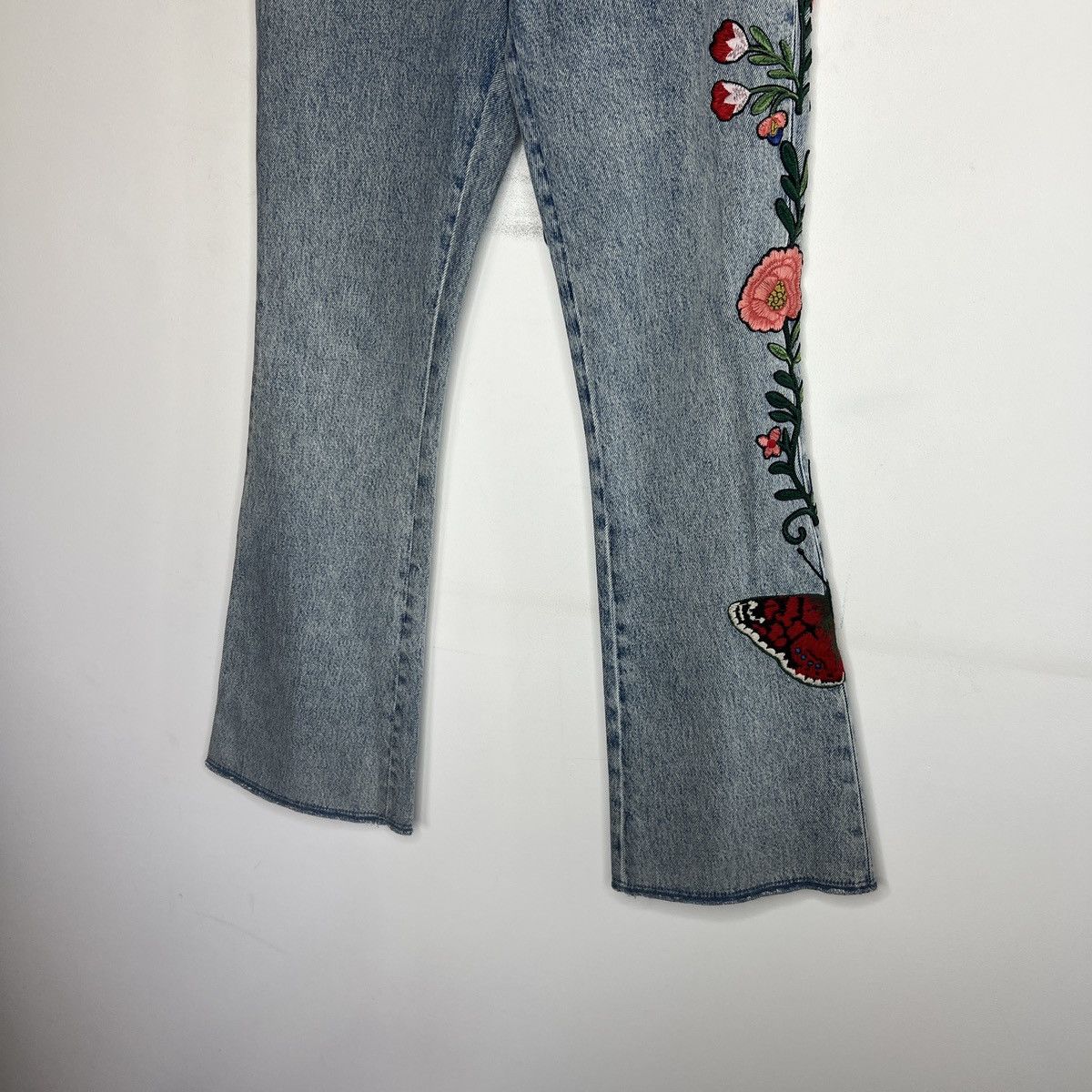 Gucci Gucci Floral Flowers Embroidery Jeans Denim Trousers Pants Size 27" / US 4 / IT 40 - 3 Thumbnail