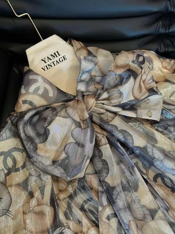 Chanel Chanel Gray Silk Logo Blouse . Size M / US 6-8 / IT 42-44 - 2 Thumbnail
