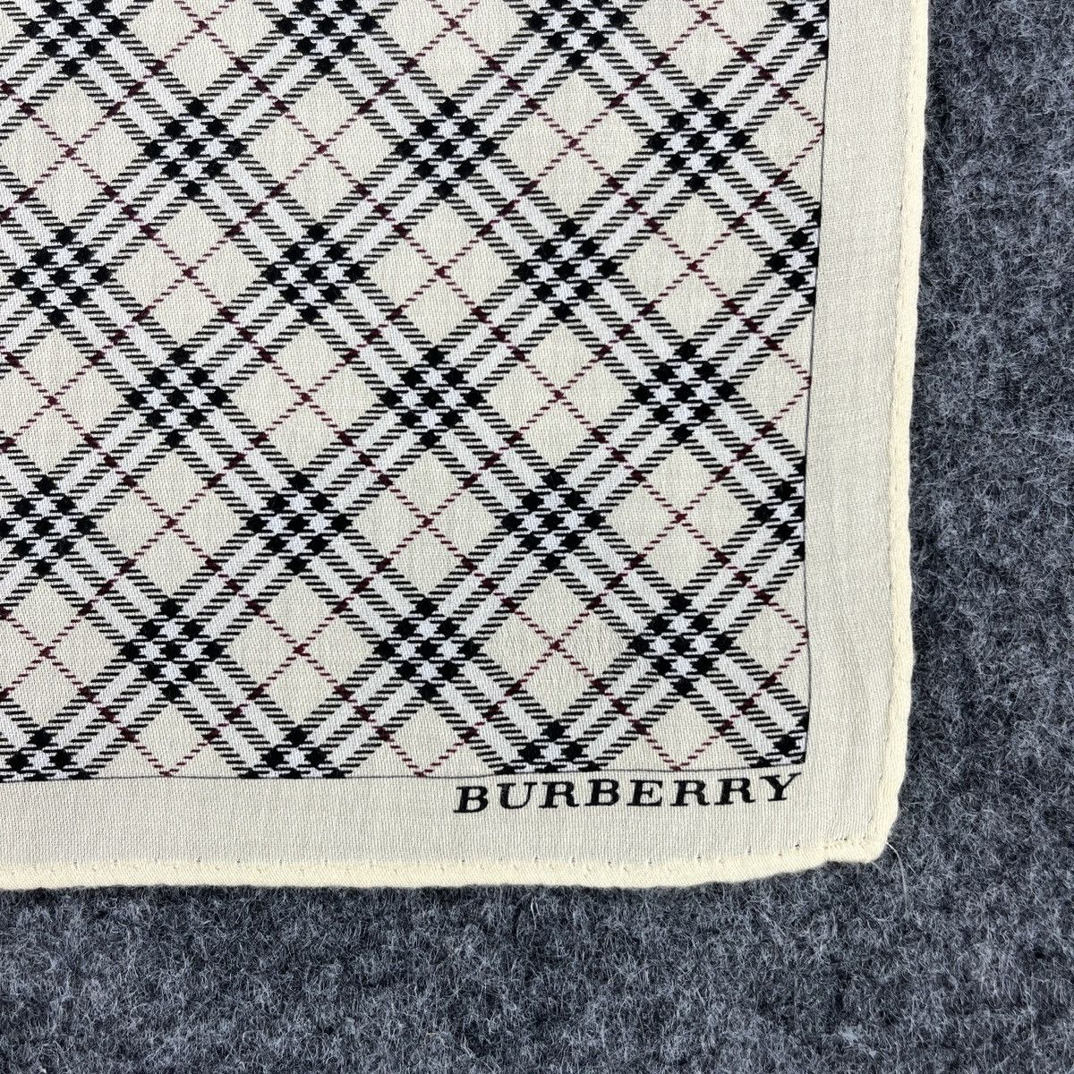 Burberry Burberry Handkerchief / Bandana / Neckerchief B130 Size ONE SIZE - 3 Thumbnail