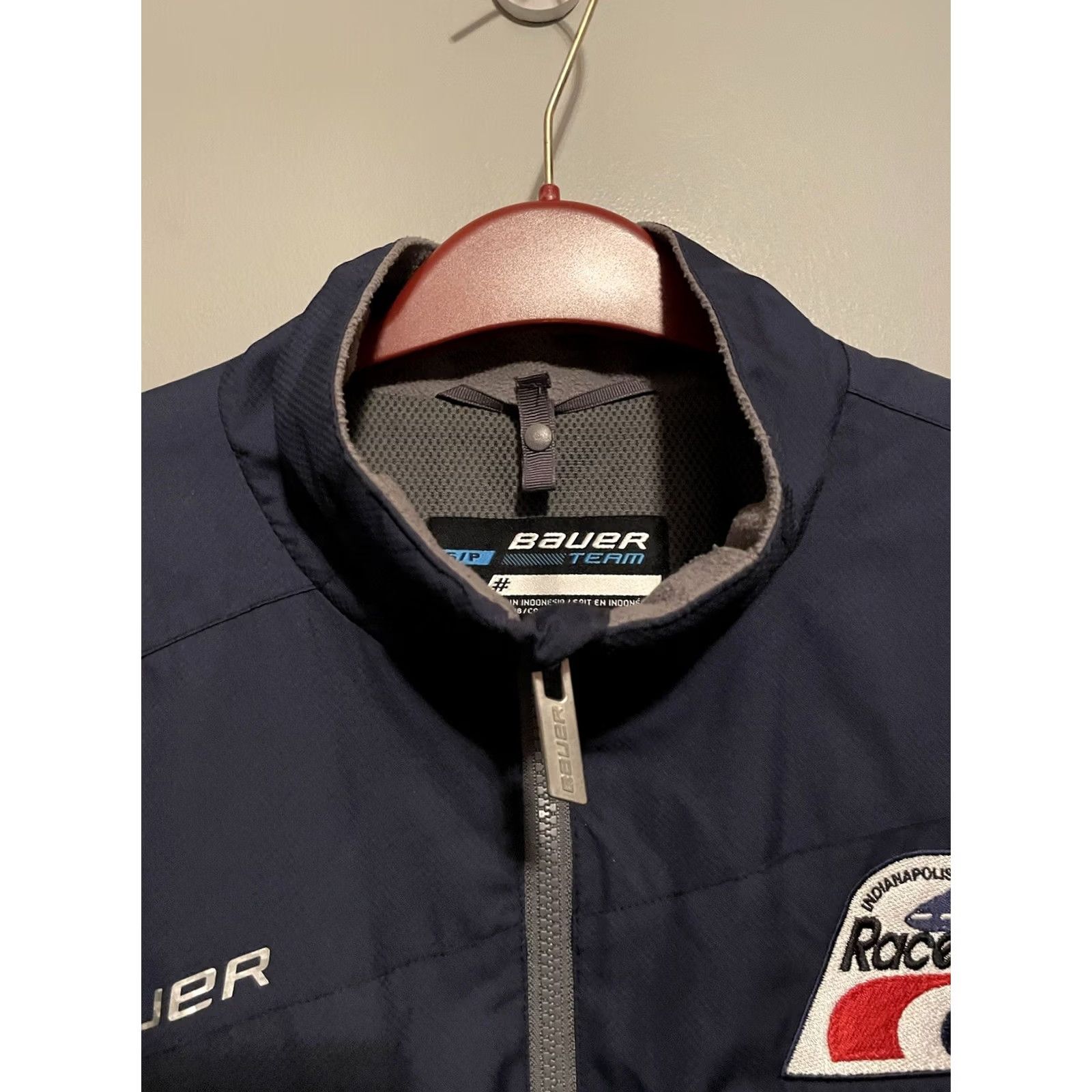 Vintage Bauer Mens Small Black Full Zip Lined Softshell Windbreaker Hockey Jacket Size US S / EU 44-46 / 1 - 2 Thumbnail
