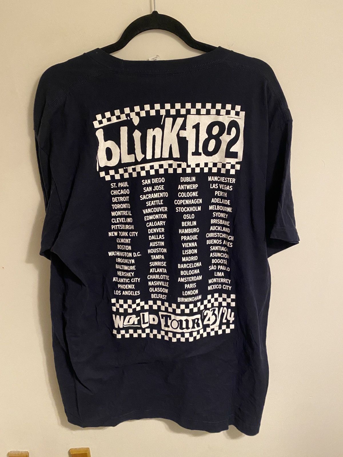Band Tees Blink 182 Tour Tee Size US XL / EU 56 / 4 - 2 Thumbnail