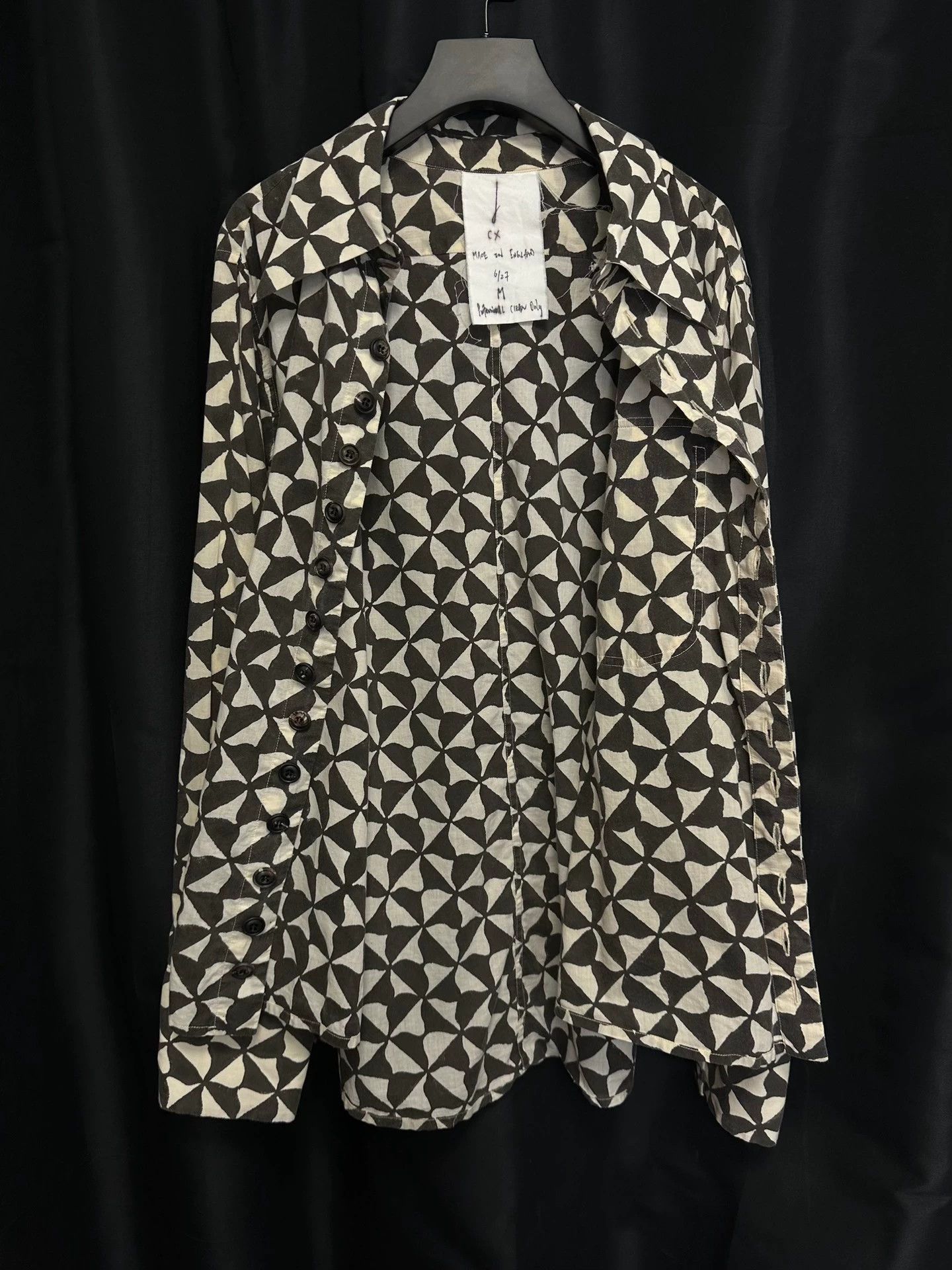 John Alexander Skelton JAS medieval black & white hand-drawn shirt m unisex Size US M / EU 48-50 / 2 - 4 Thumbnail