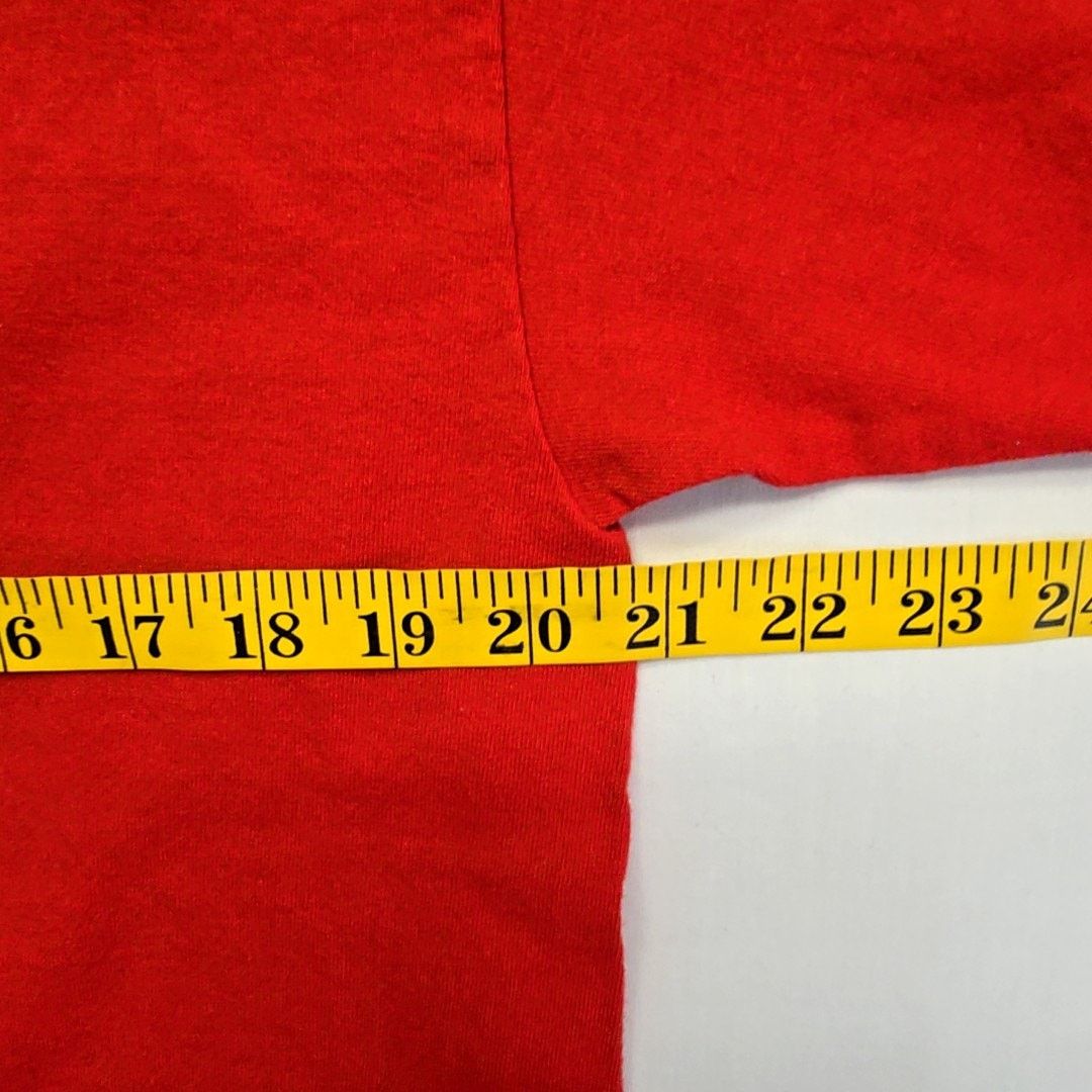 Gildan Virgin Mary Distressed Shirt Red Religious Large Tee Size US L / EU 52-54 / 3 - 6 Thumbnail