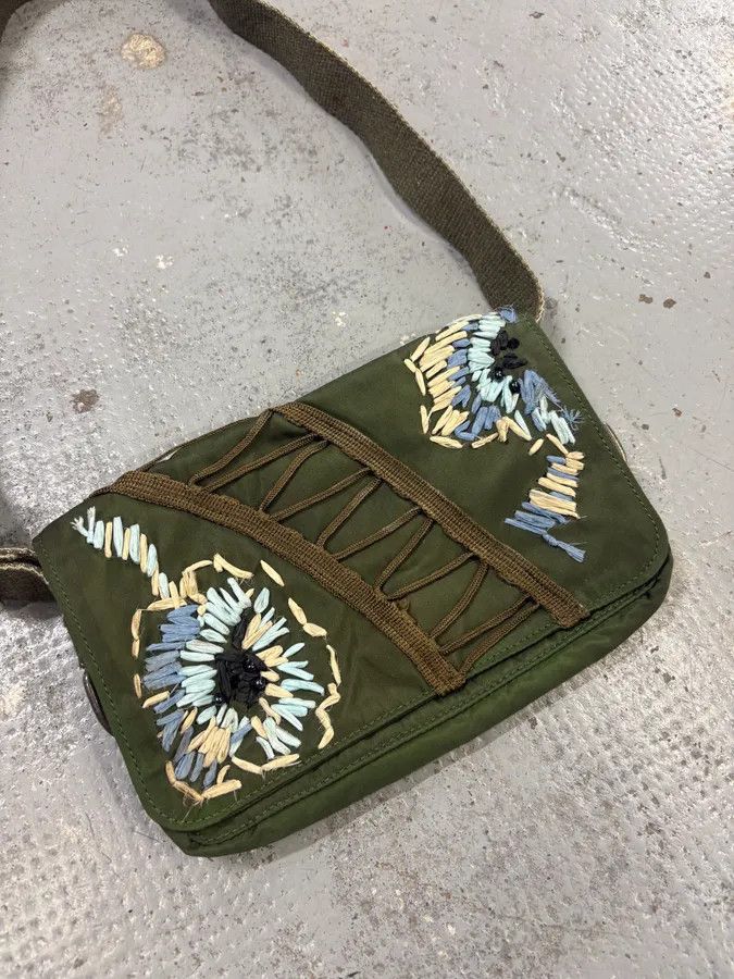 John Galliano John Galliano Olive Canvas Embroidered Sunflower Crossbody Bag Size ONE SIZE - 3 Thumbnail