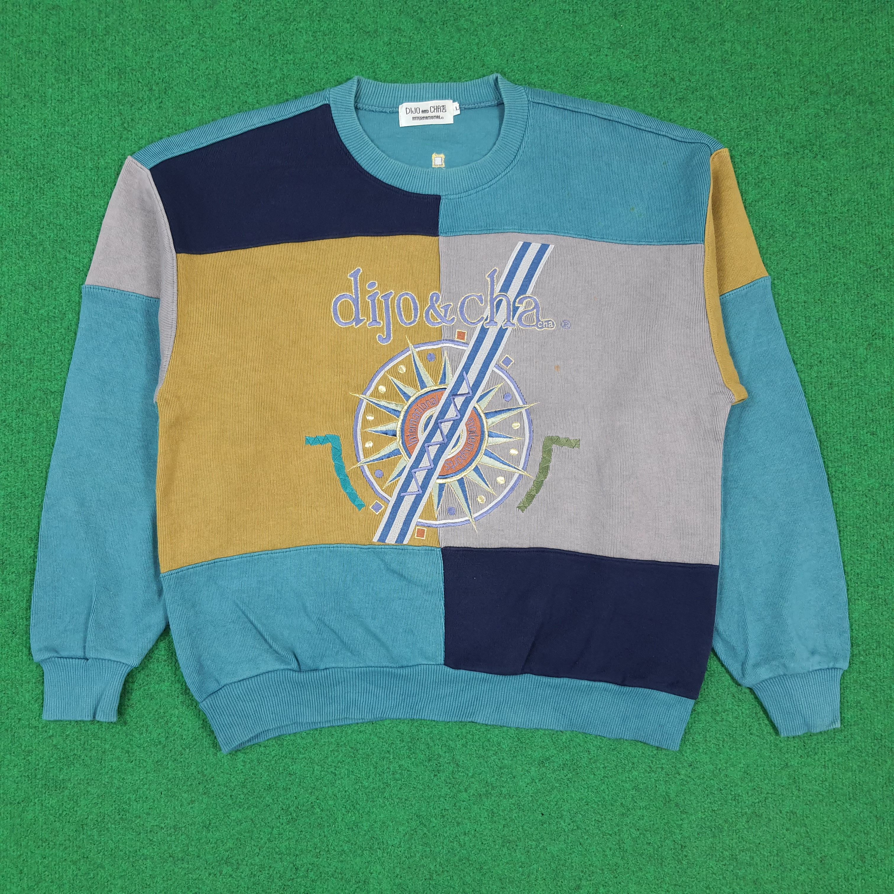 Vintage Vintage Dijo & Cha Retro Crewneck Sweatshirt C296N3 Size US M / EU 48-50 / 2 - 1 Thumbnail
