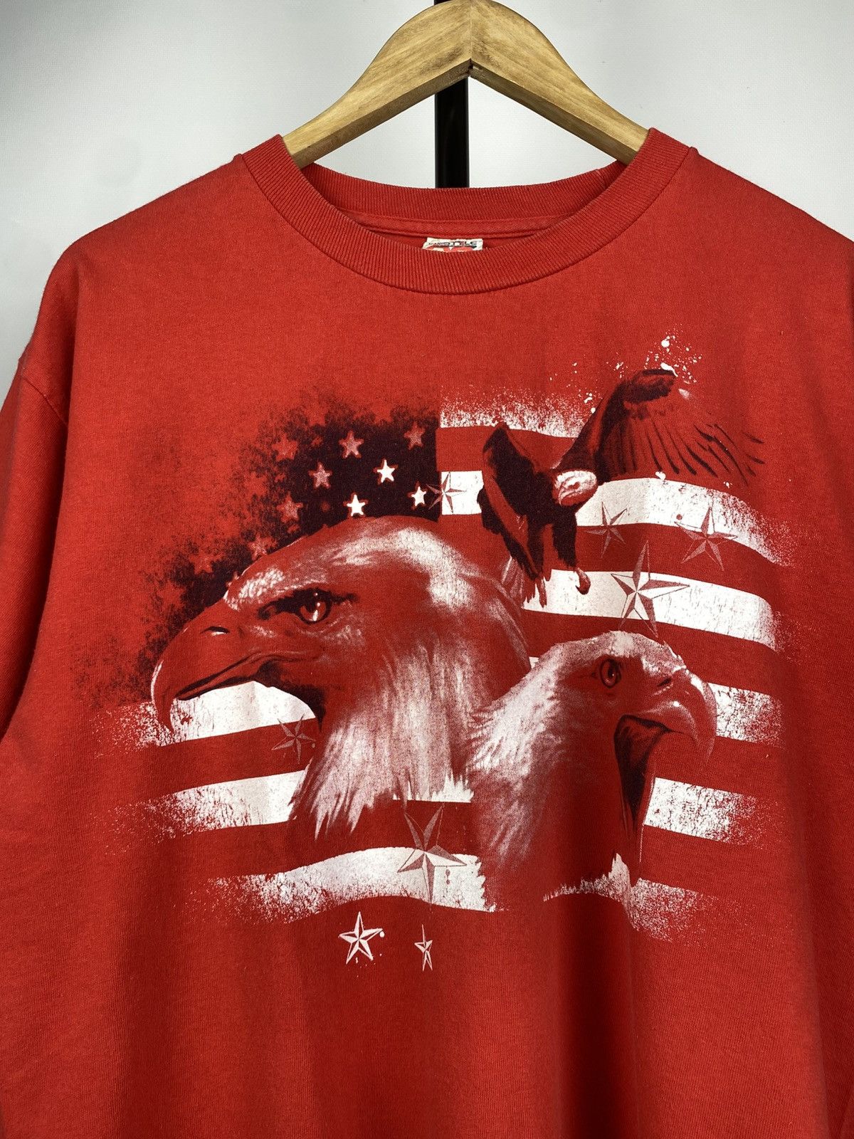 Vintage Vintage 90s Big Logo USA Native Eagle Y2K Animal Tee Shirt Size US L / EU 52-54 / 3 - 2 Thumbnail