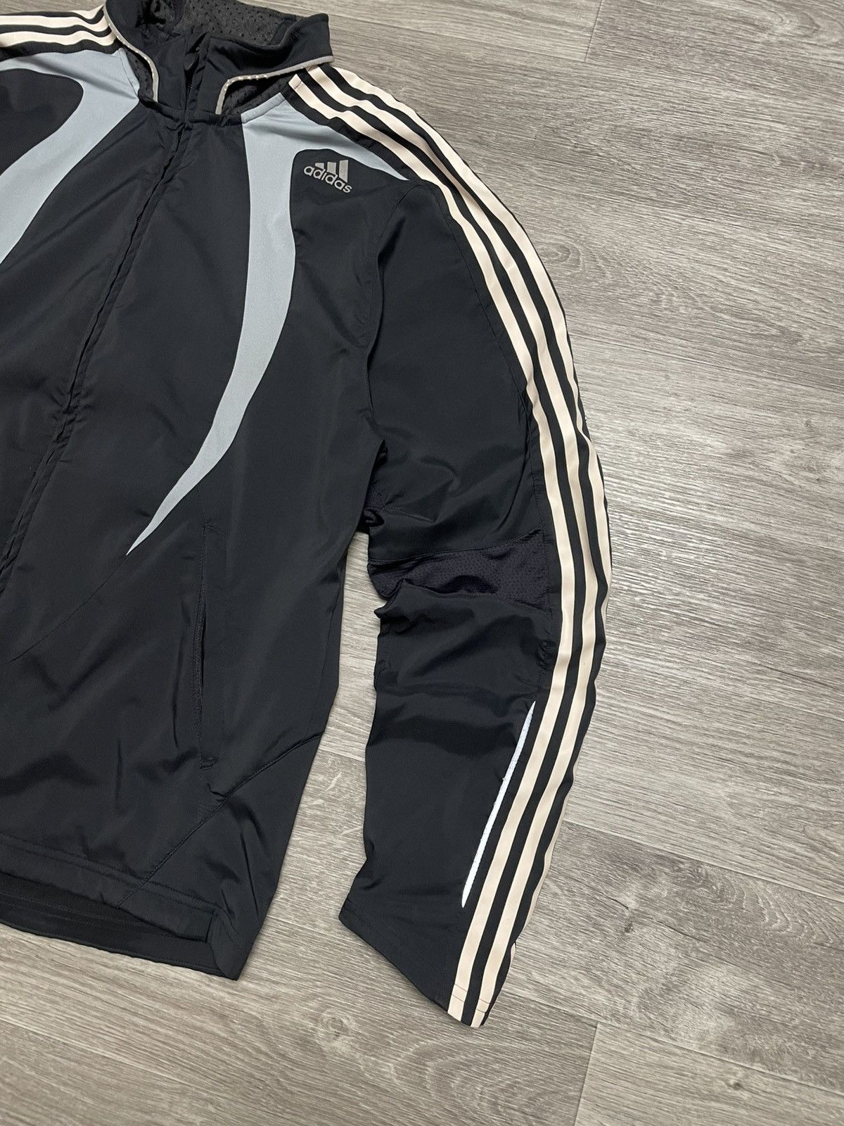 Adidas Vintage Adidas Climaproof 3 Stripe Light Jacket Size US XL / EU 56 / 4 - 5 Thumbnail
