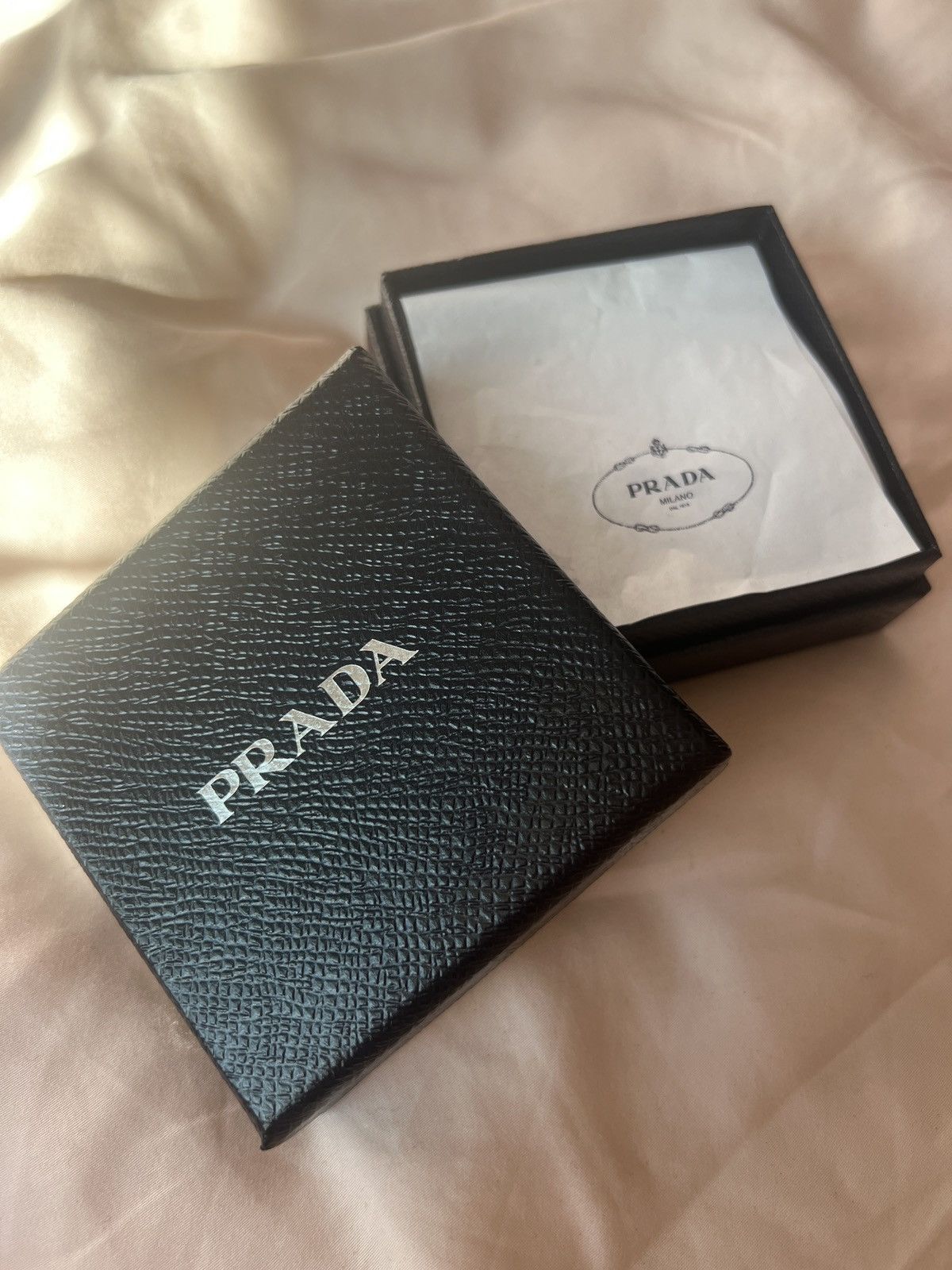 Prada Prada triangle logo leather key chain bag charm Size ONE SIZE - 4 Thumbnail