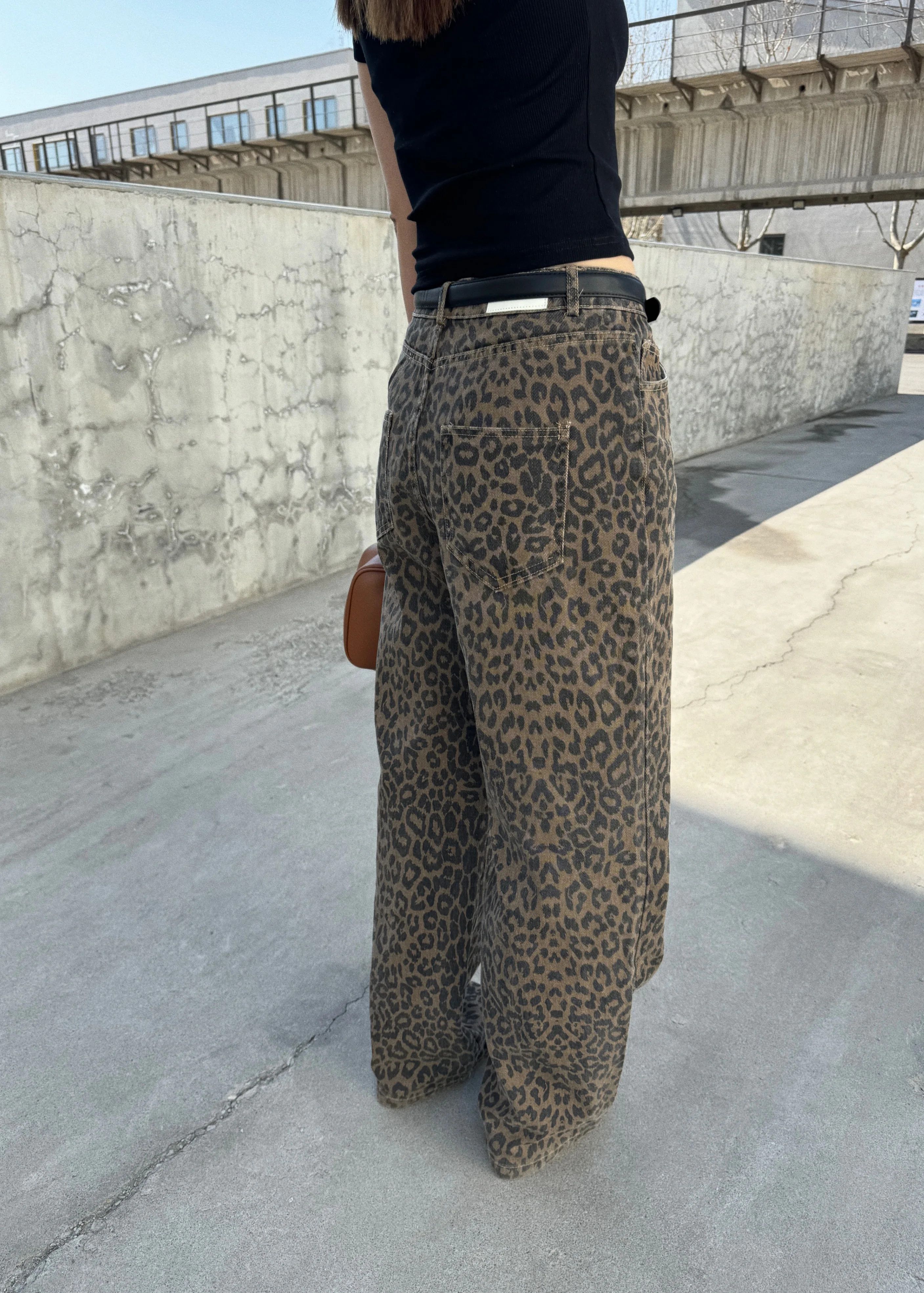 Japanese Brand × Jean Retro Leopard Denim Pants Size 32" / US 10 / IT 46 - 2 Thumbnail