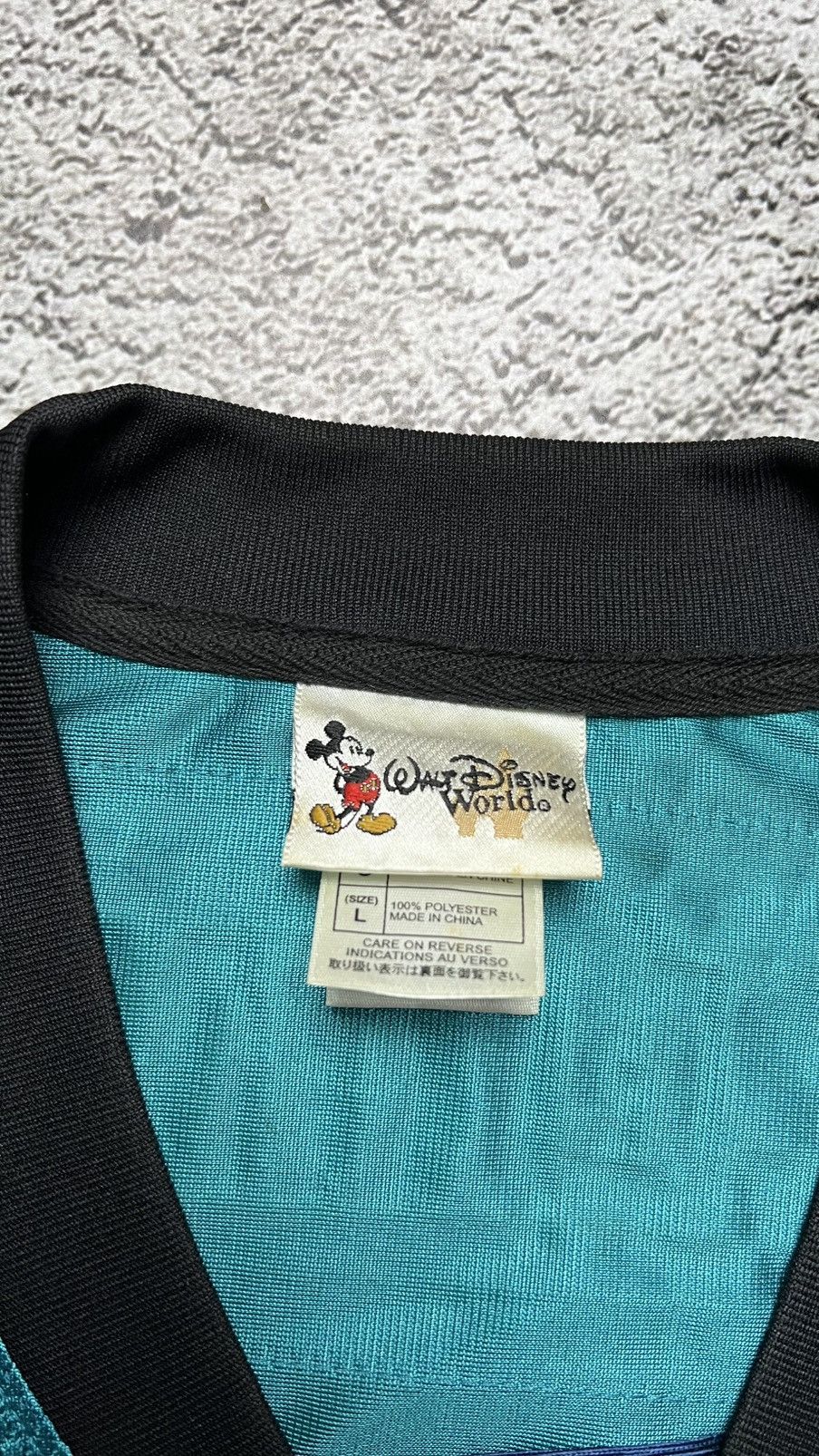 Disney Y2K Walt Disney Lilo & Stitch experiment 626 jersey Size US L / EU 52-54 / 3 - 5 Thumbnail
