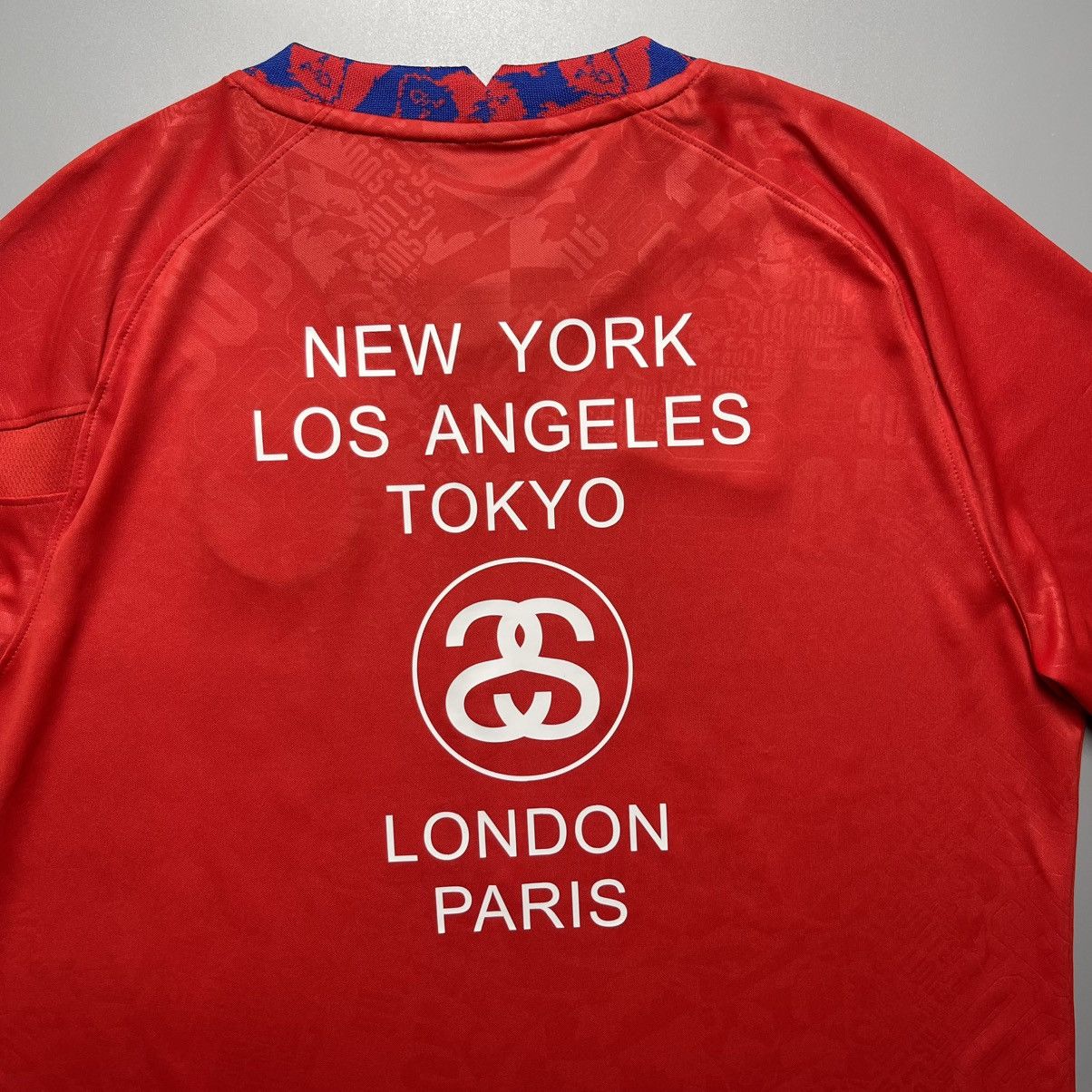 Nike ENGLAND x STUSSY NIKE 2020/2021 FOOTBALL PRE-MATCH JERSEY Size US L / EU 52-54 / 3 - 7 Thumbnail