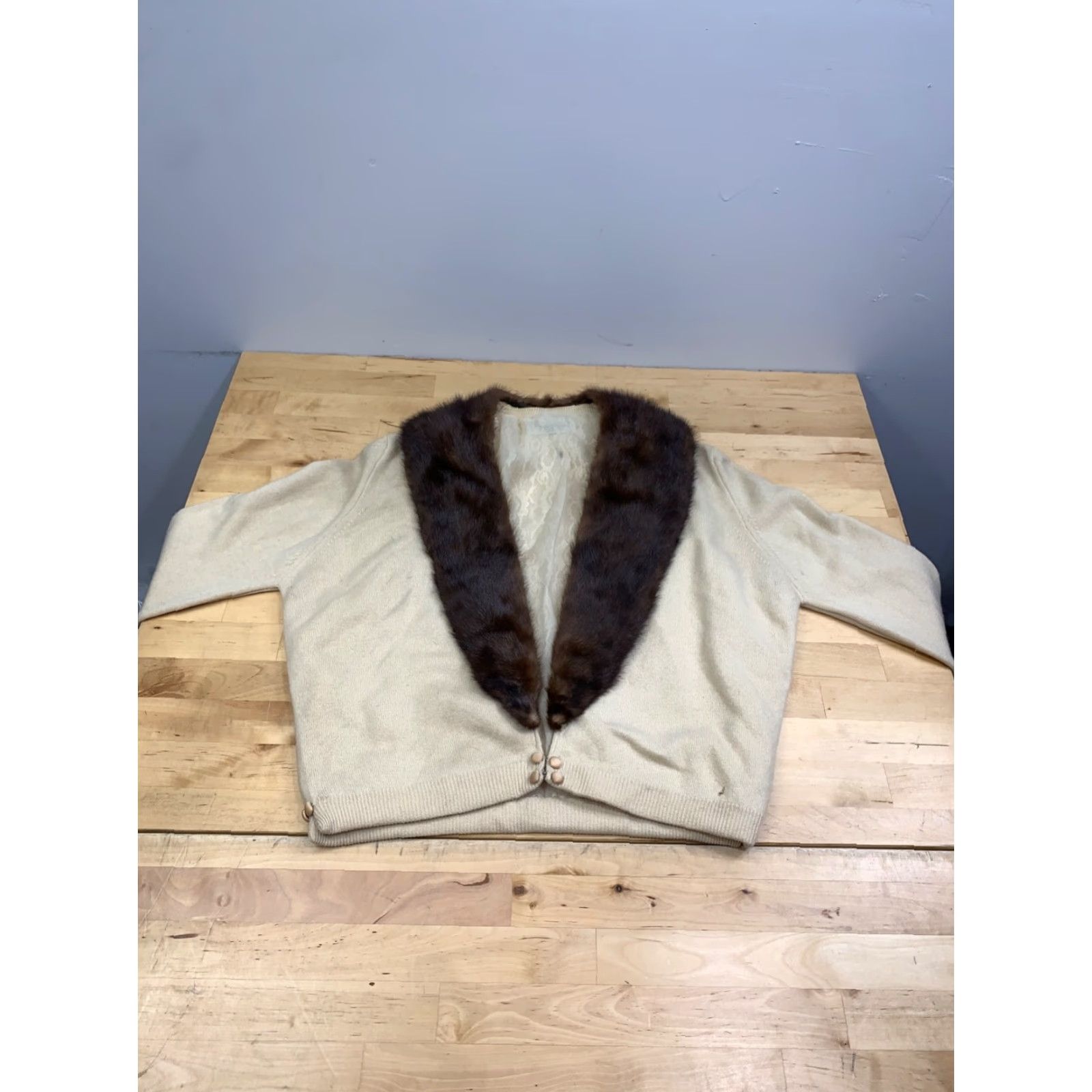 Vintage VINTAGE Bernhard Altmann Cashmere Cardigan Women S Ivory 1950s Distress 12959 Size S / US 4 / IT 40 - 7 Thumbnail
