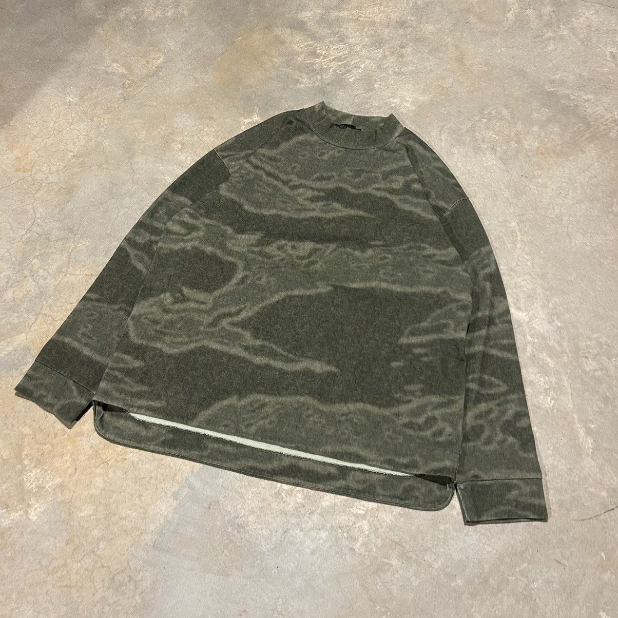 yeezy season 3 camo longsleeve shirt