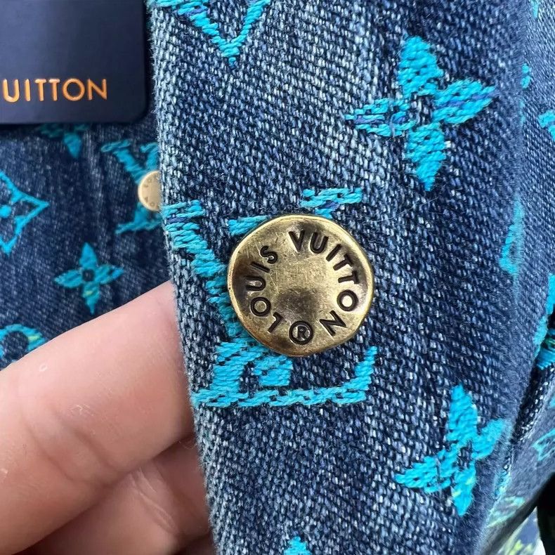 Louis Vuitton LOUIS VUITTON Logo Embroidered Gradient Denim Short Sleeve Size US XS / EU 42 / 0 - 4 Thumbnail