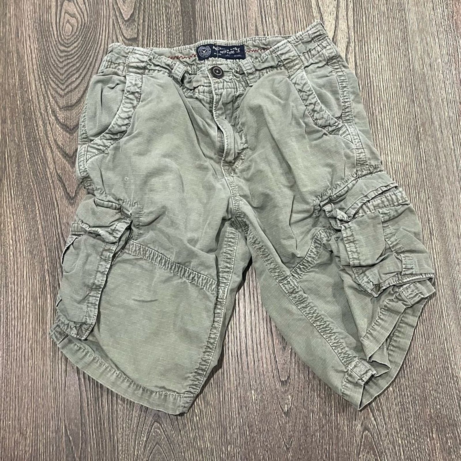 American Eagle Outfitters American Eagle Longer Length Cargo Shorts Mid Rise Green 28 Size US 28 / EU 44 - 1 Thumbnail