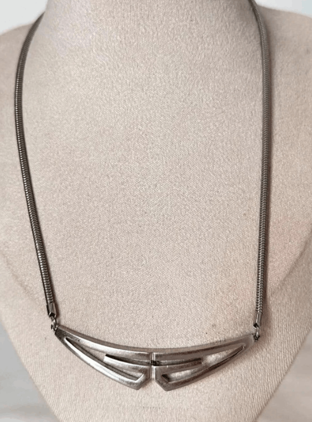 Givenchy Givenchy Necklace Chain Metal Pendant 70s Vintage EX0166 Size ONE SIZE - 2 Thumbnail