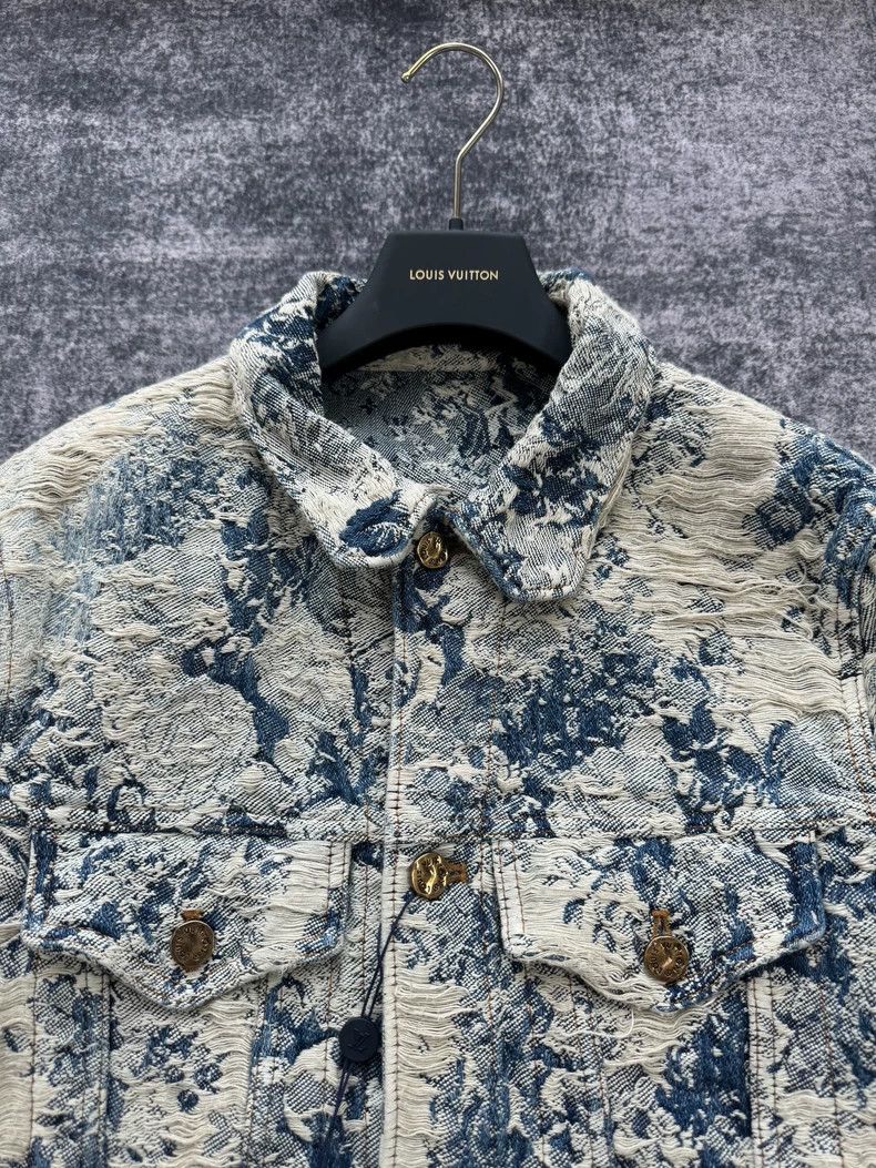 Louis Vuitton Louis Vuitton Floral-cut denim jacket Size US L / EU 52-54 / 3 - 3 Thumbnail