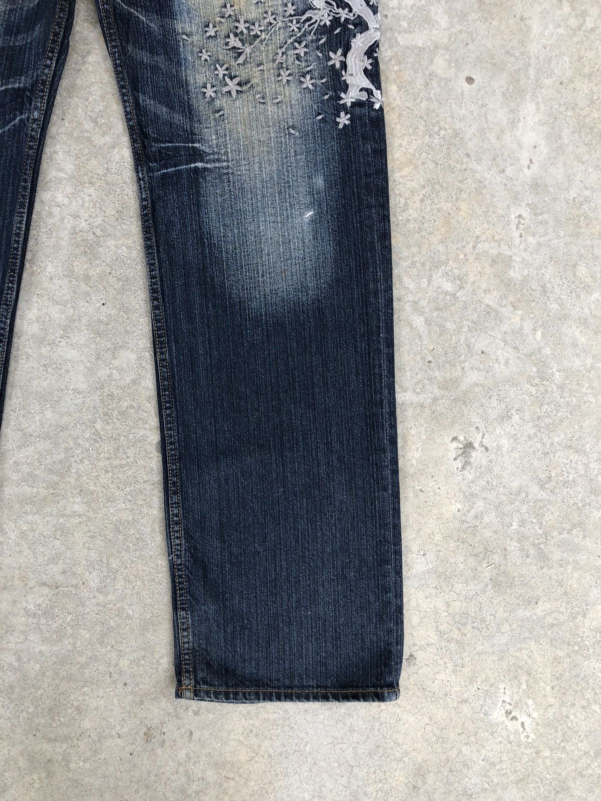 Japanese Brand Japanese Buden Embroidered Jeans Distressed Denim Size US 34 / EU 50 - 7 Thumbnail