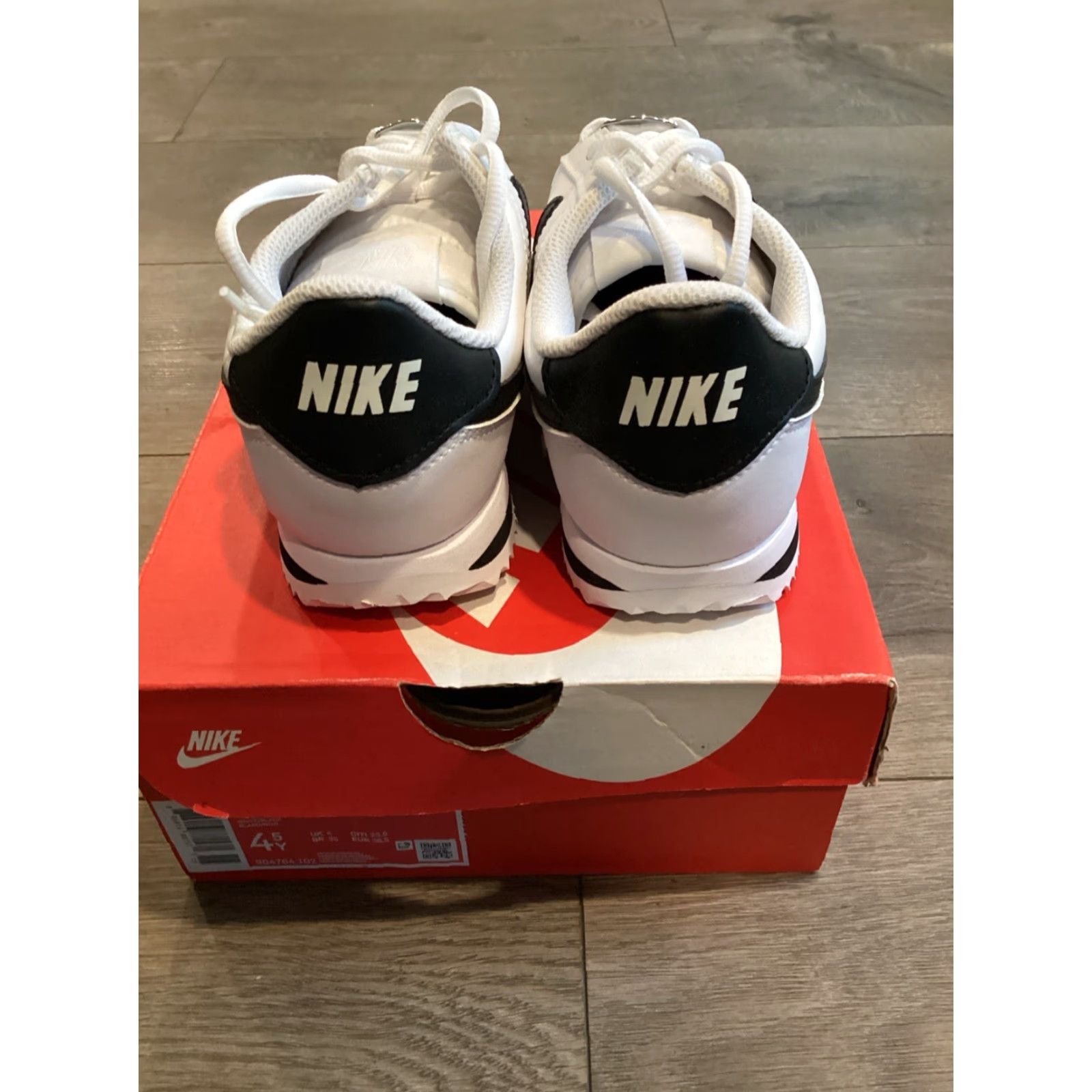 Nike Nike Cortez Basic Leather Sneaker Men White Black 904764-102 Size 4.5 GS US 4.5 Lower Top Lace Up Size US 7 / EU 40 - 5 Thumbnail