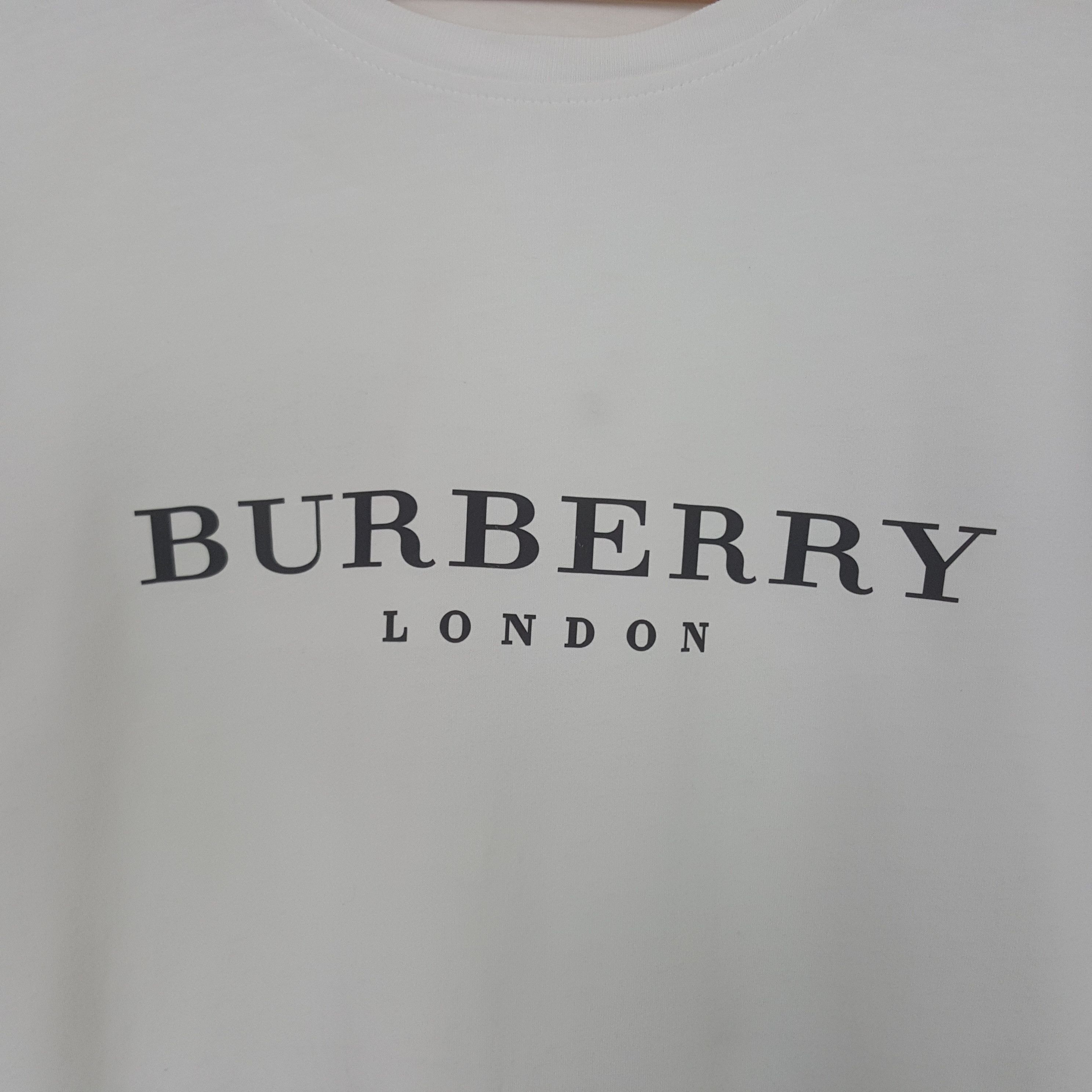 Burberry Vintage Burberry London Designer Tshirt RR29 Size US M / EU 48-50 / 2 - 2 Thumbnail