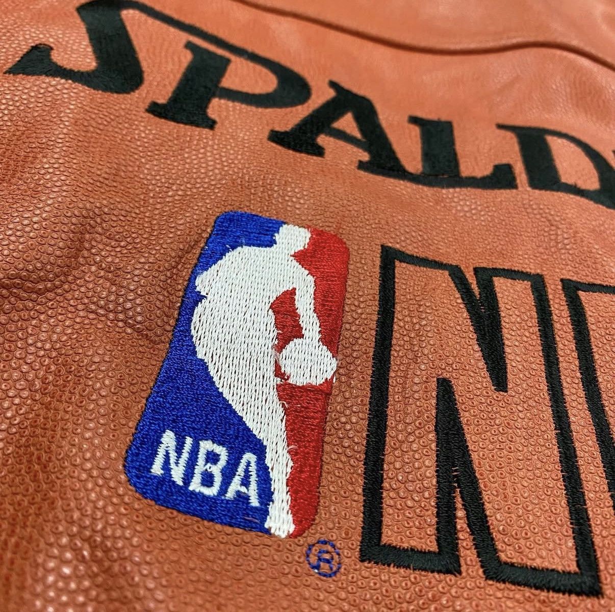 Spalding Vintage 90s Spalding NBA Basketball Leather Jacket 1 of 1 XL Size US XL / EU 56 / 4 - 6 Thumbnail