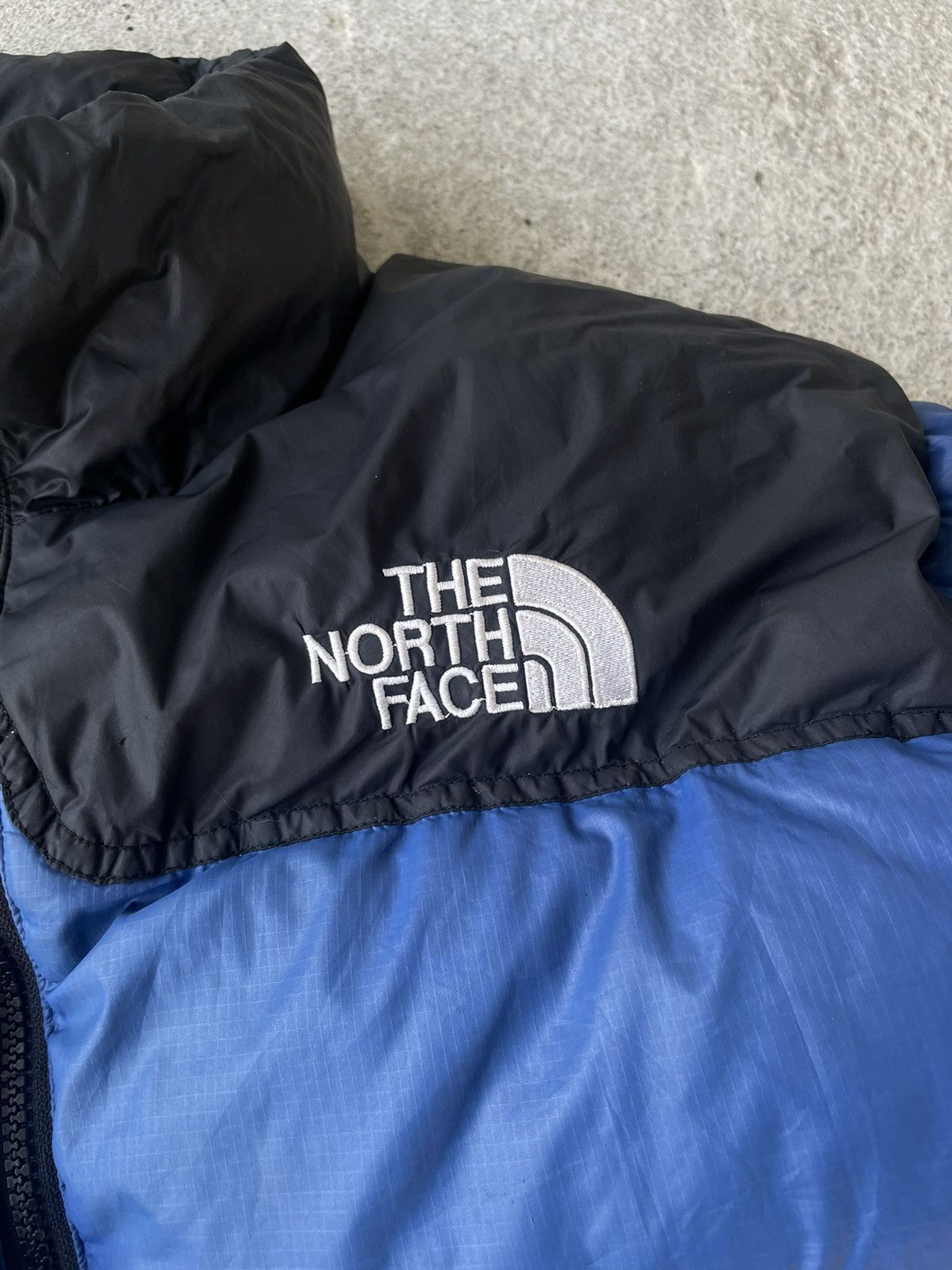 The North Face × Vintage The NorthFace 700 Blue Nuptse Vintage Puffer Jacket Size US M / EU 48-50 / 2 - 3 Thumbnail