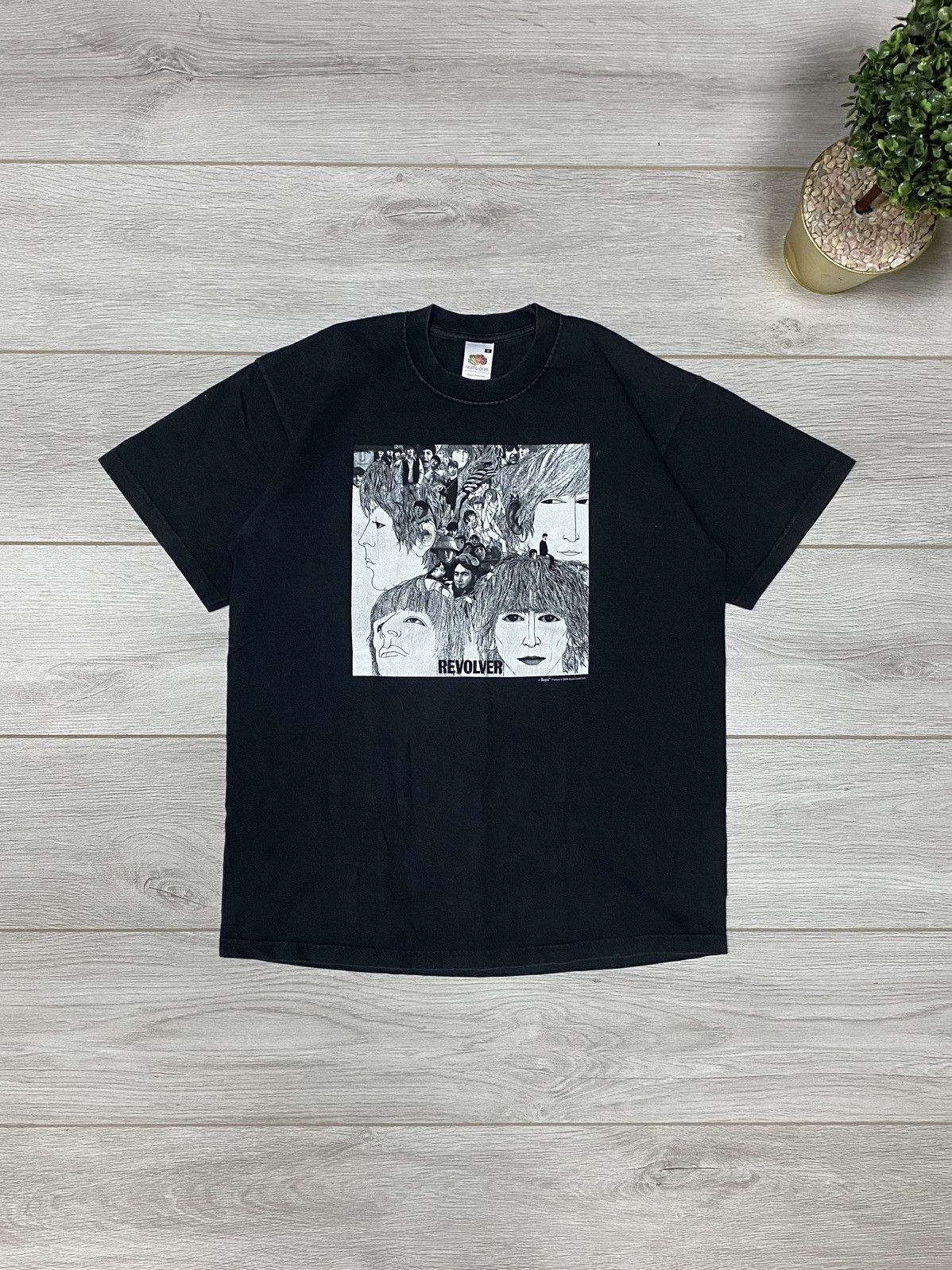 Band Tees Beatles Apple Revolver vintage 2005 t-shirt fade face print Size US M / EU 48-50 / 2 - 1 Thumbnail