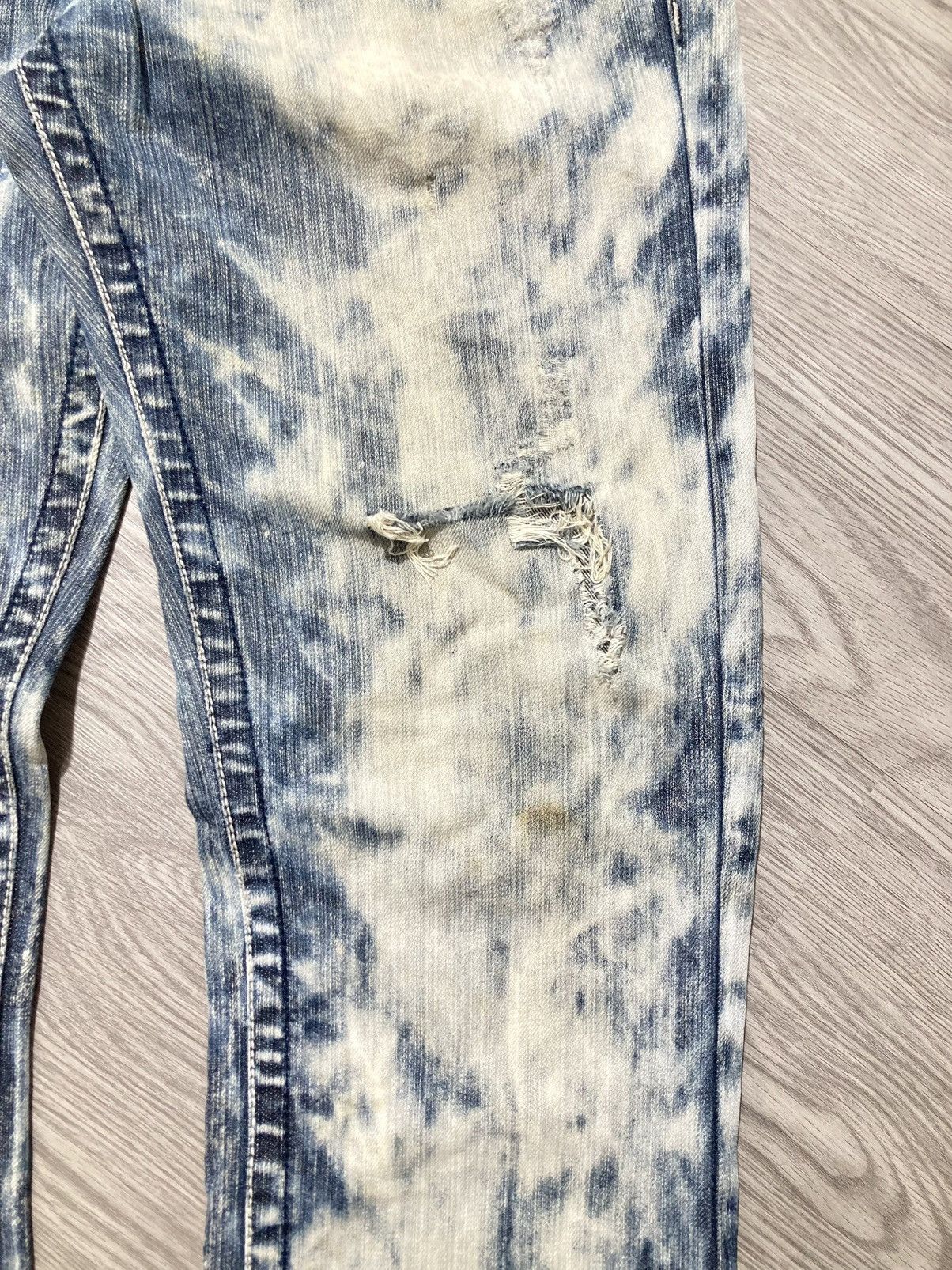 Tornado Mart 2000s Ugiz Distressed Ripped Acid Wash Denim Tornado Style Size US 29 - 7 Thumbnail