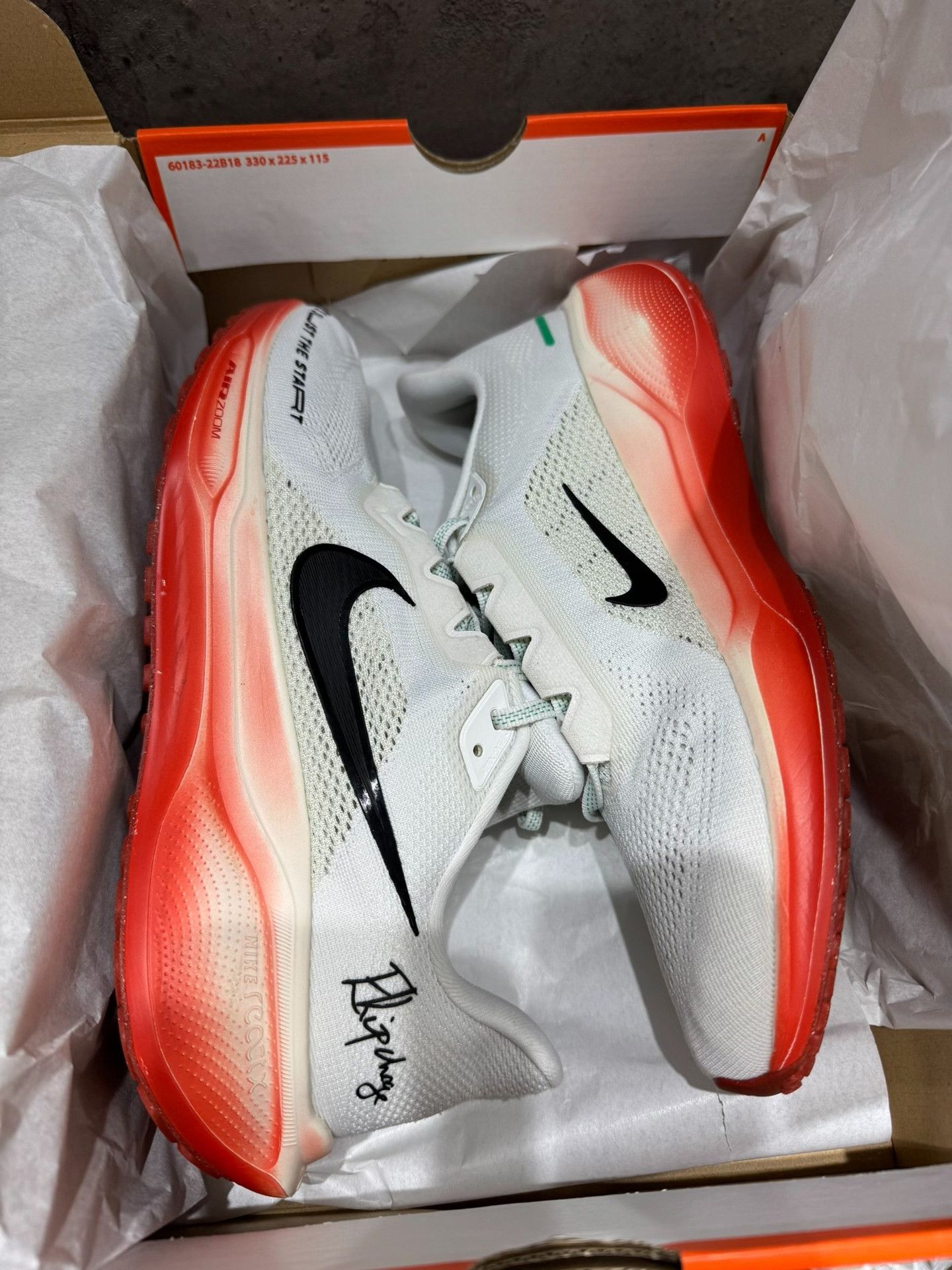 Nike Nike Red Lowtop Sneakers 41 Men Size US 8.5 / EU 41-42 - 1 Thumbnail