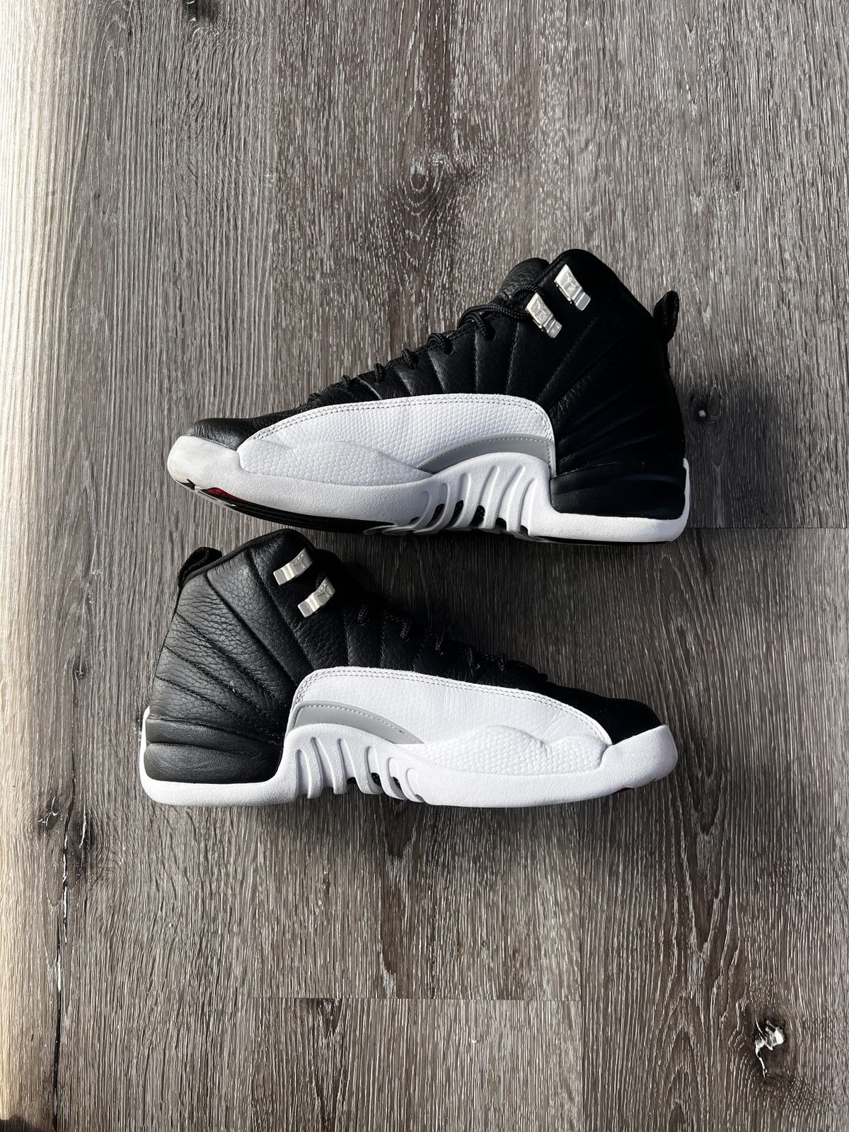 Jordan Brand Air Jordan 12 Retro “Playoffs” (2022) (GS) **PRE-OWNED** Size US 6.5 / EU 39-40 - 2 Thumbnail