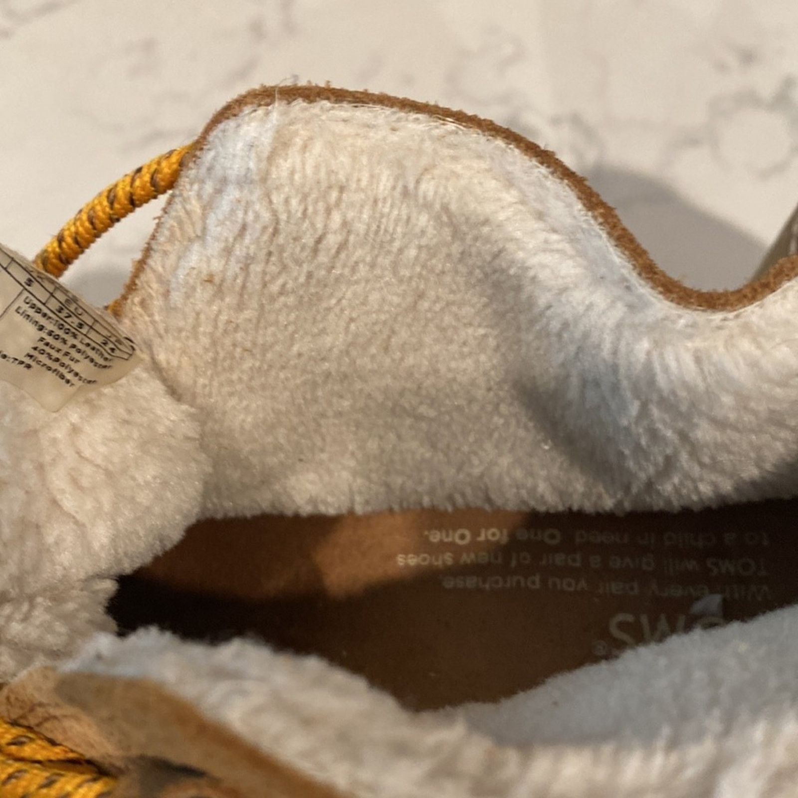Toms Toms Kala Wedge Desert Booties suede Sherpa lined size 7 Size US 7 / IT 37 - 10 Thumbnail