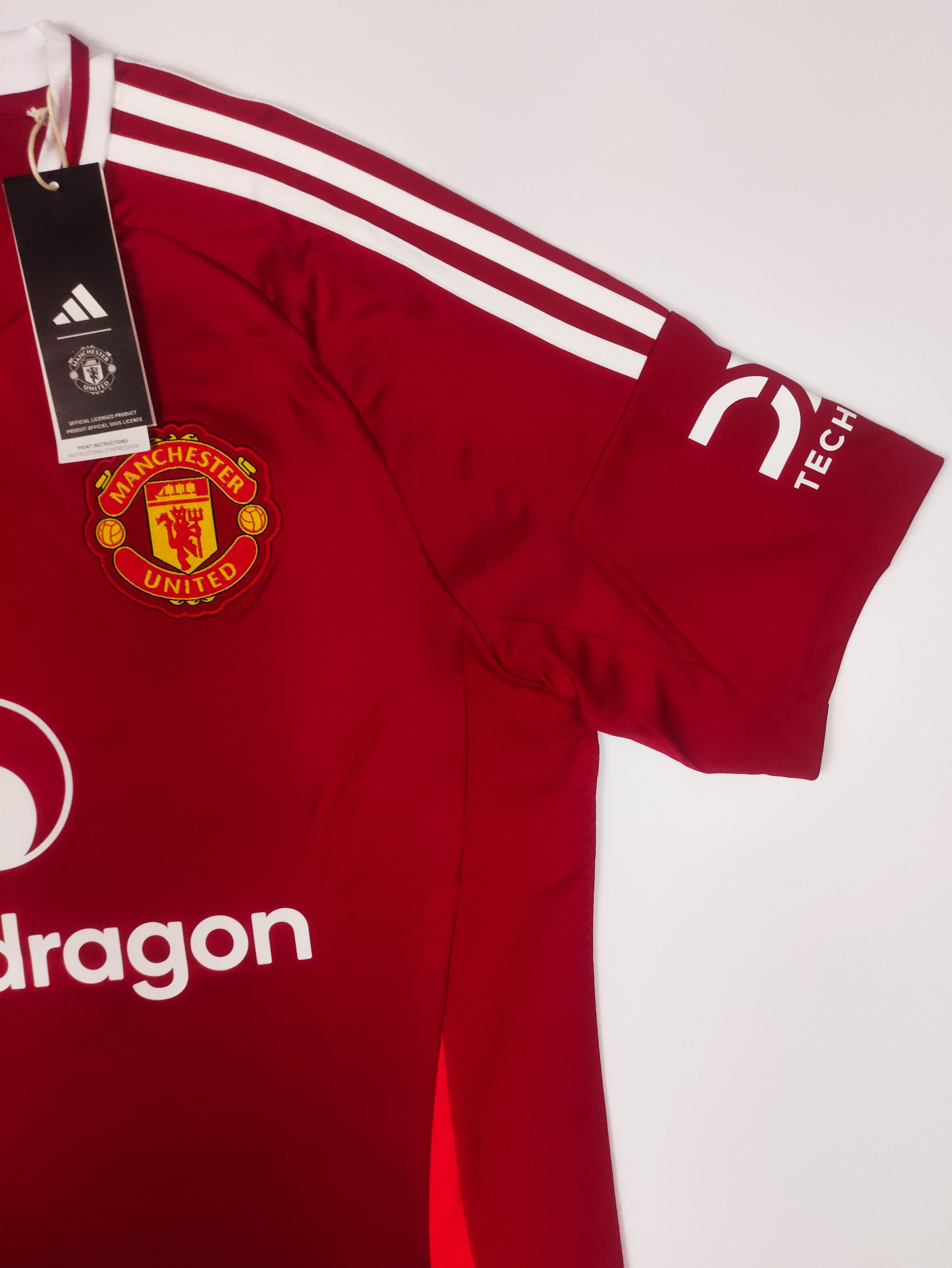 Adidas BNWT B. Fernandes #8 Manchester United 2024 2024 Adidas Home Size US L / EU 52-54 / 3 - 14 Thumbnail