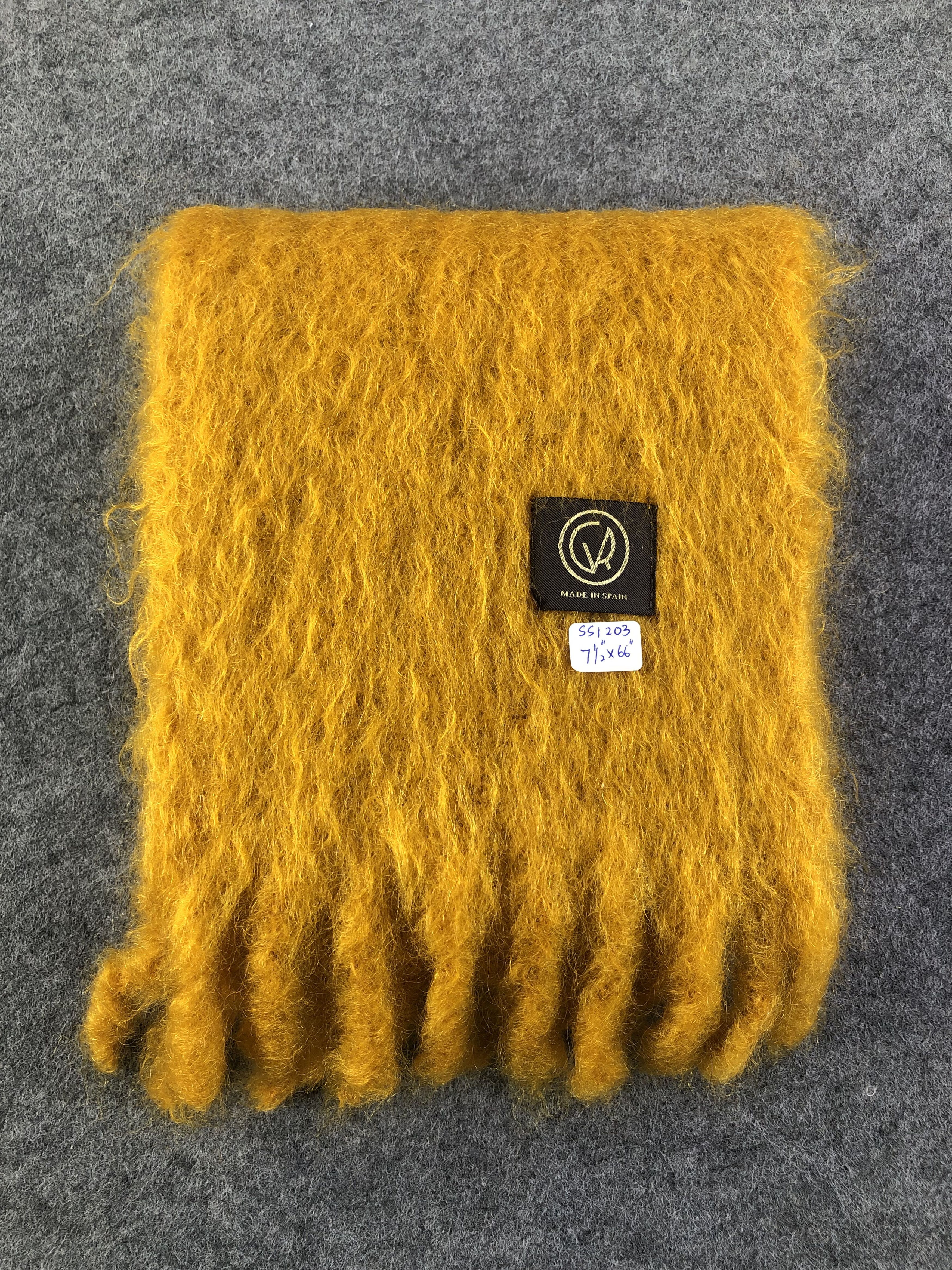 Vintage GR CRAZY Yellow Mohair Scarf / Muffler / Neckwear Size ONE SIZE - 7 Thumbnail