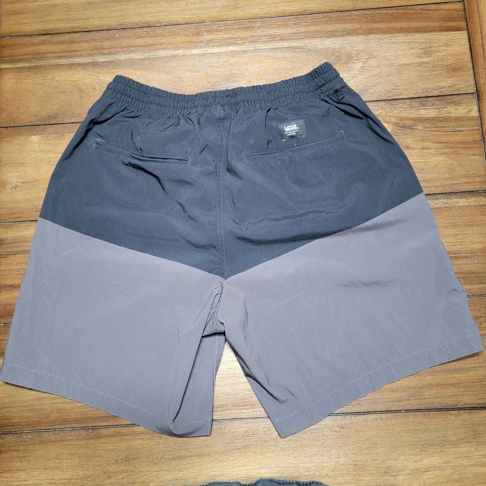 Vans VANS Black & Grey Board Shorts w/ Range Elastic - Size Small Size US 26 / EU 42 - 3 Thumbnail