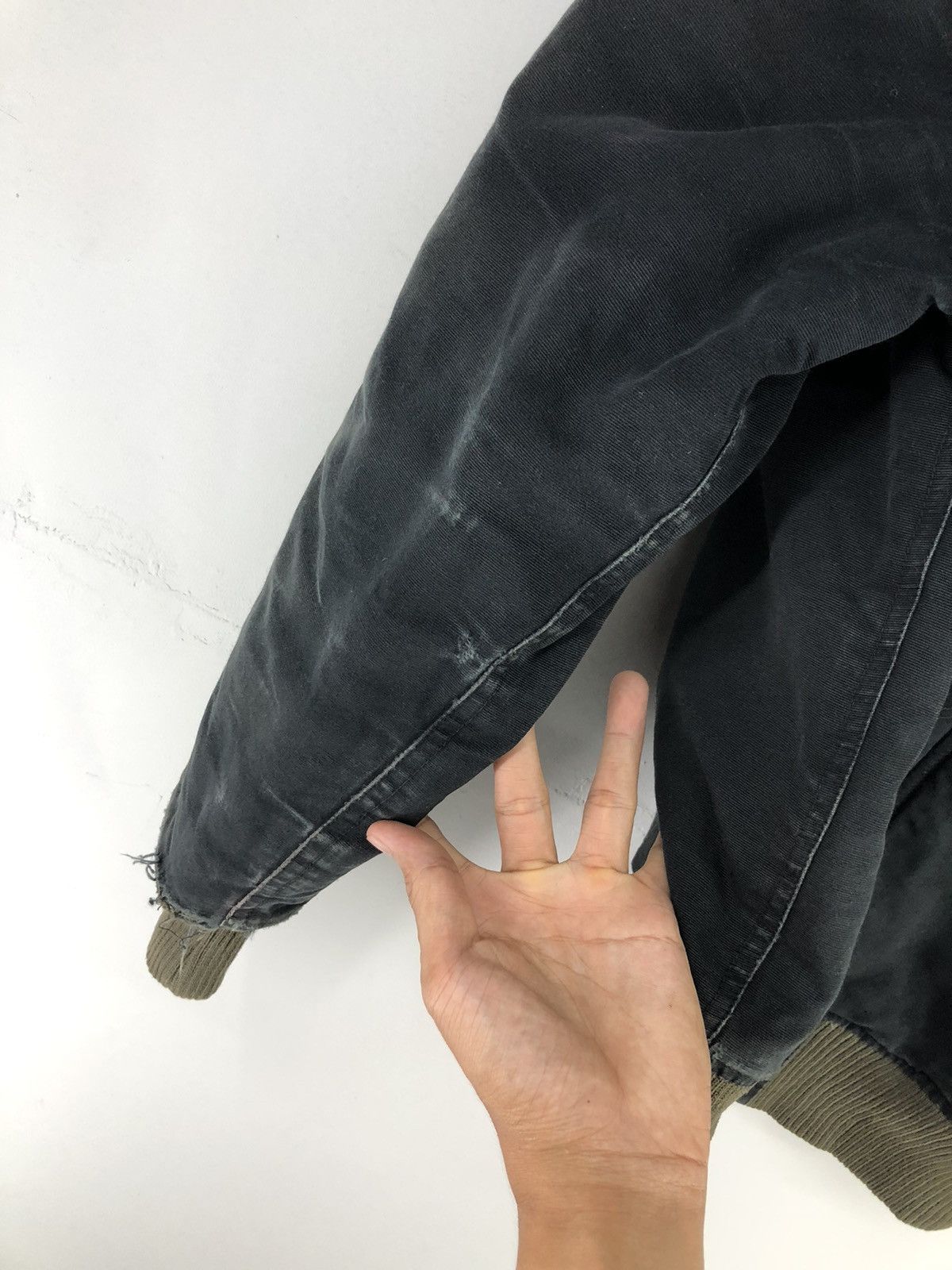 Avirex Vintage Avirex Extreme Cold Weather Distressed Bomber Jacket Size US S / EU 44-46 / 1 - 12 Thumbnail