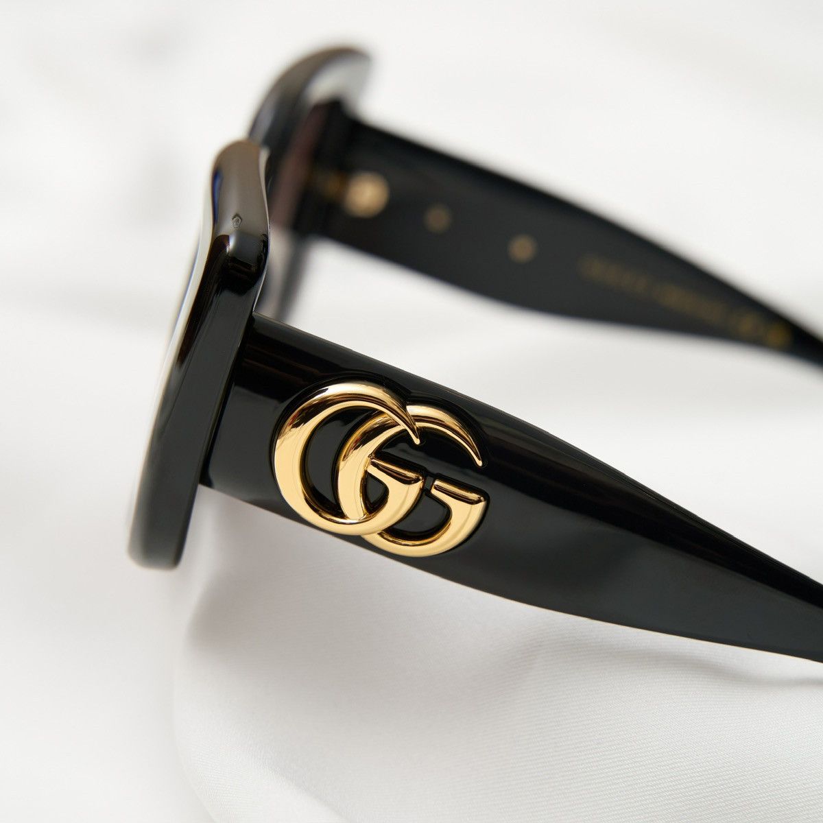 Gucci GUCCI GG1975S 002 SUNGLASSES Size ONE SIZE - 3 Thumbnail