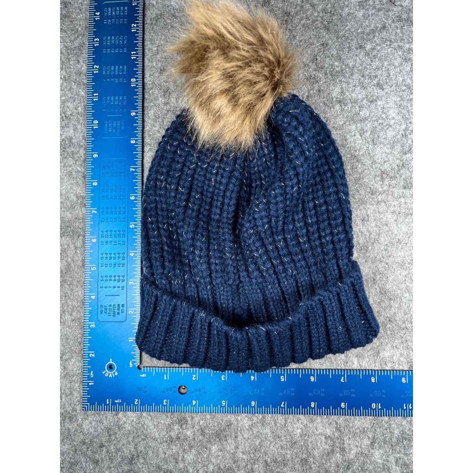 Vintage Unbranded Beanie Hat Women One Size Blue Cable Knit Toque Faux Fur Pom Acrylic Ski NEW Size ONE SIZE - 6 Thumbnail