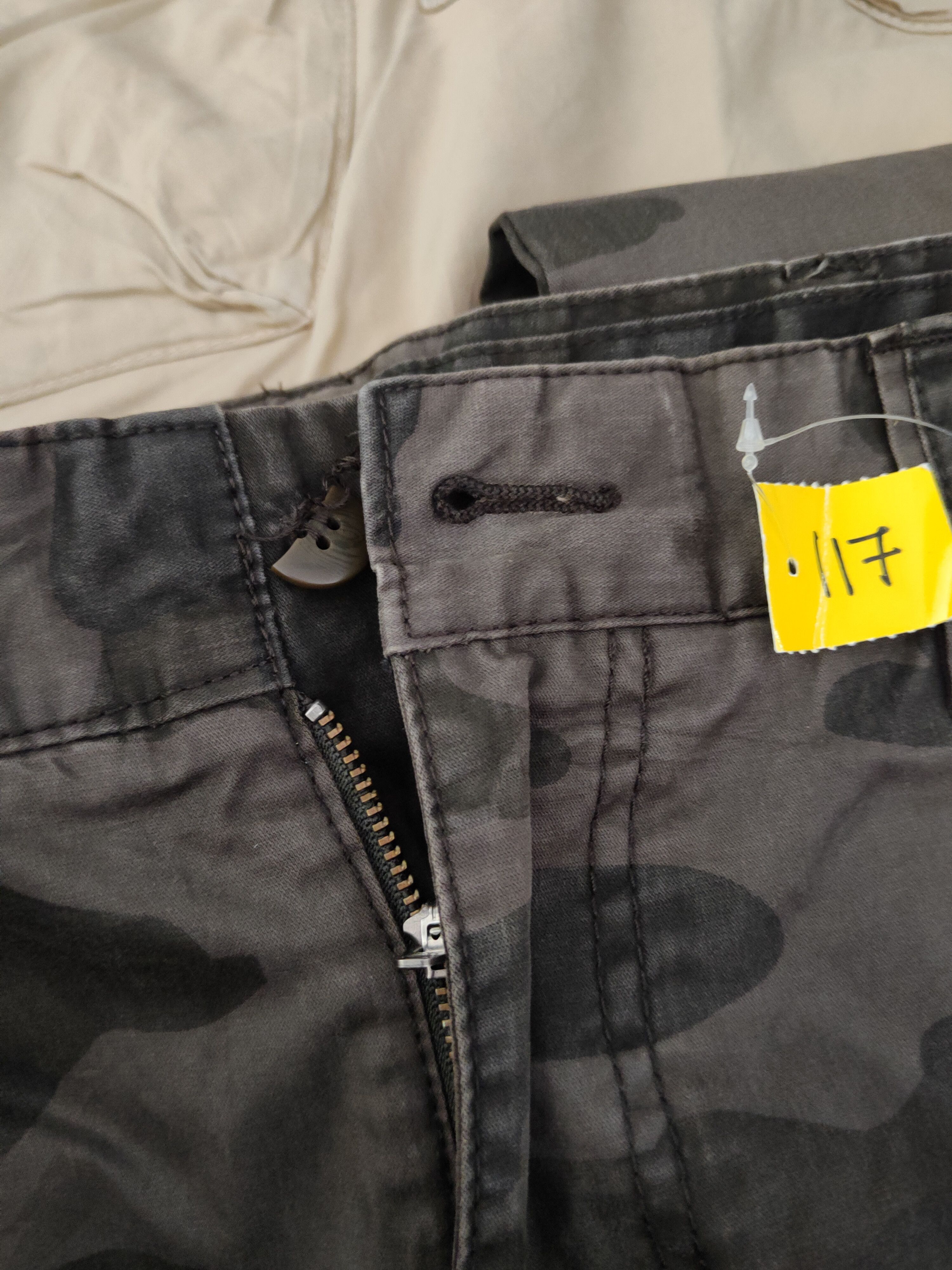Japanese Brand DLL Uniqlo Camouflage Multipocket Tactical Cargo Pants #117 Size US 31 - 15 Thumbnail