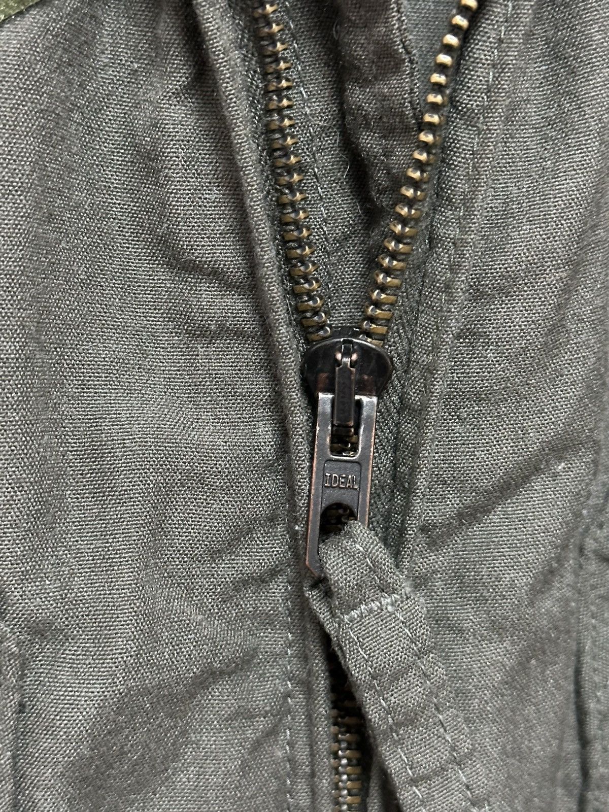 Alpha Industries Military Work Suit L Size Jumpsuit CWU27 TYPE1 Flyers Size US L / EU 52-54 / 3 - 10 Thumbnail