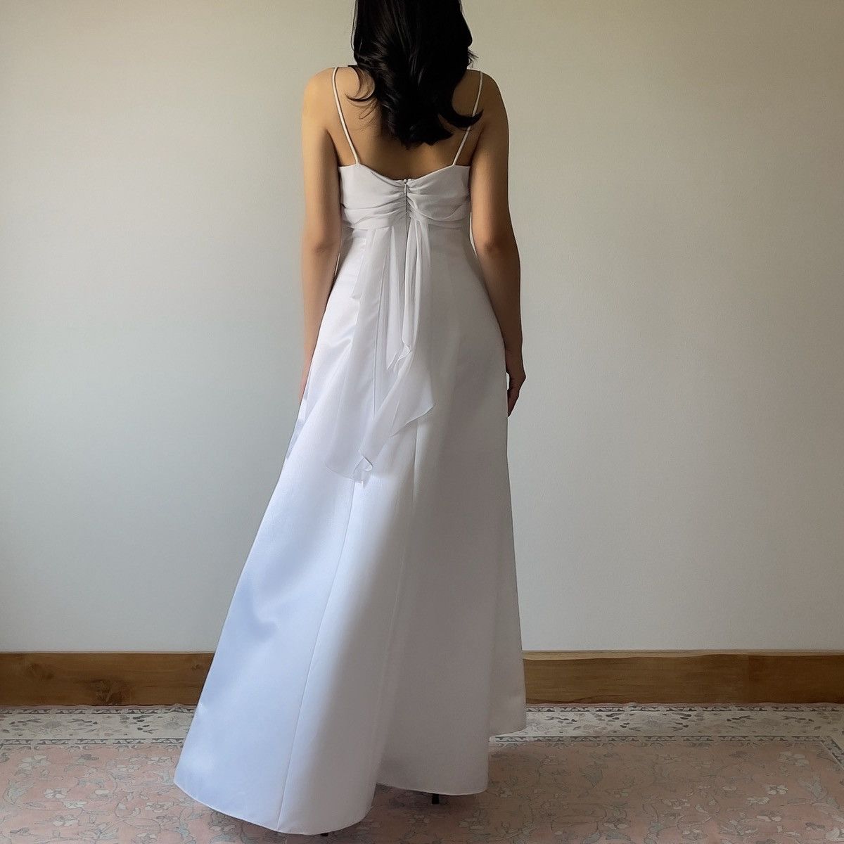 Other Vintage 1990s White Satin Chiffon Cowl Neck Gown (S–M) Size M / US 6-8 / IT 42-44 - 8 Thumbnail