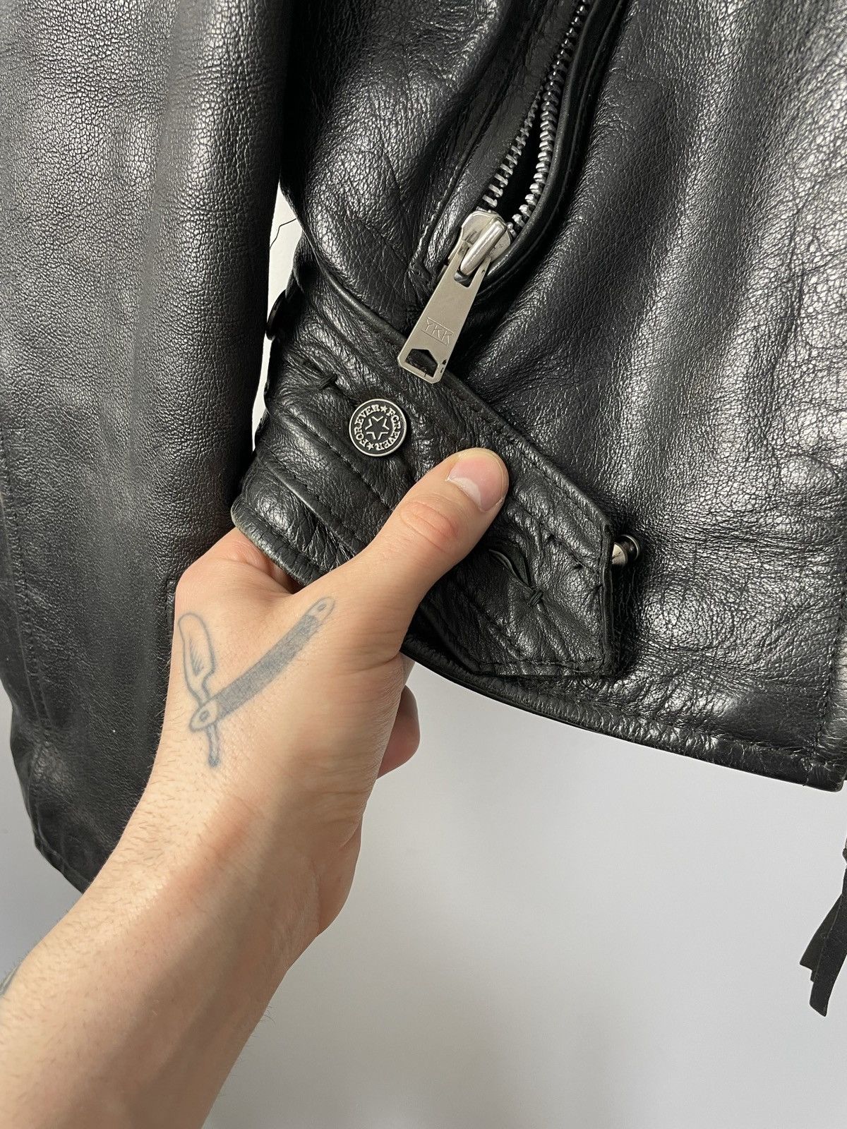 Genuine Leather Rare 90s Biker Real Genuine Leather Metal Jacket Rock Hype Size US L / EU 52-54 / 3 - 9 Thumbnail