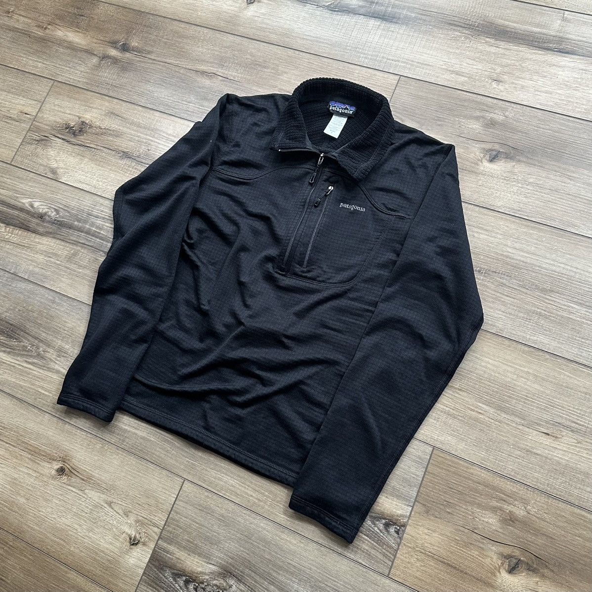 Patagonia Vintage 2000s Patagonia R1 Black Quarter Zip Pullover Size US S / EU 44-46 / 1 - 3 Thumbnail