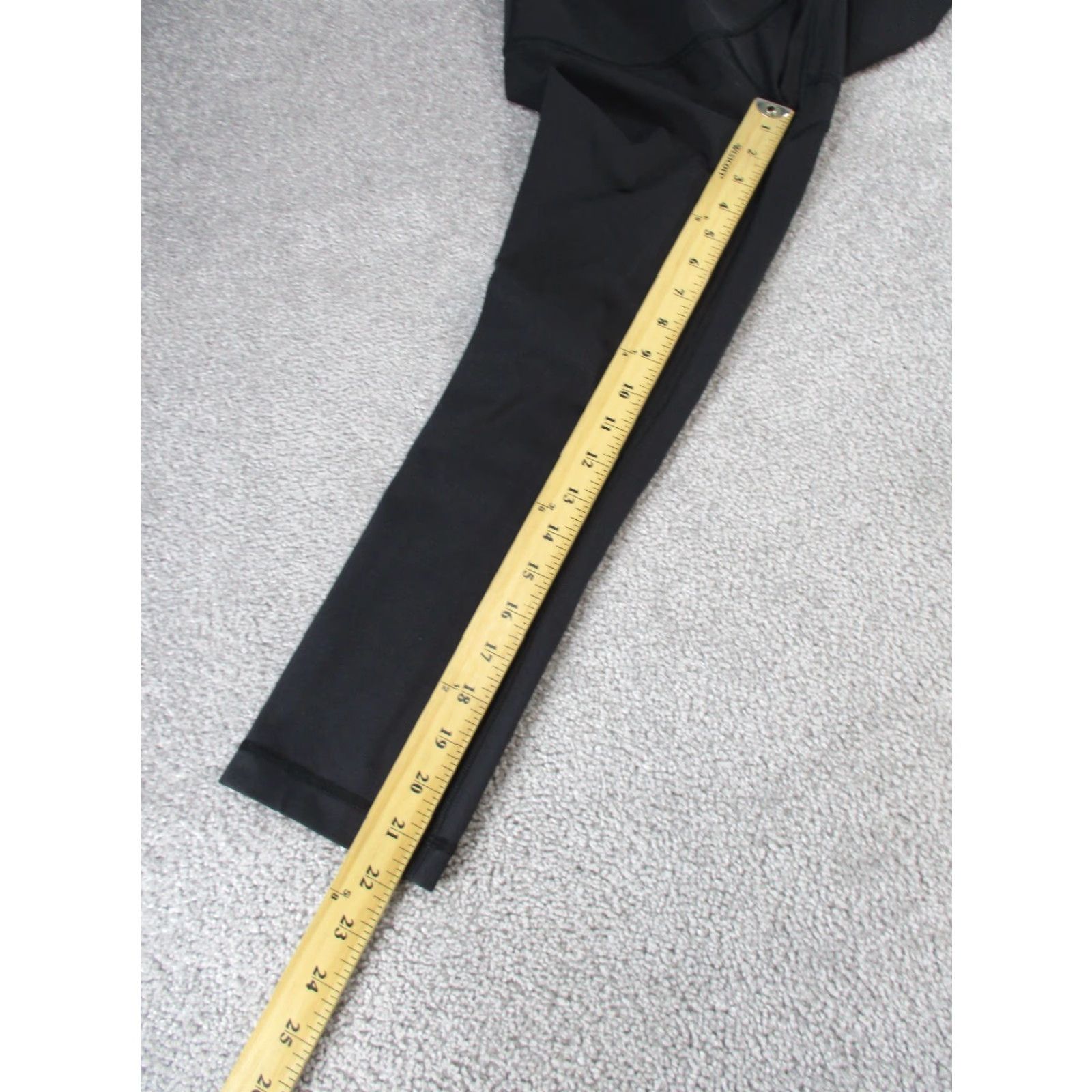 Lululemon Lululemon x Soulcycle Leggings Womens 4 Wunder Under Crop HR Black Cropped Leggings Athletic Activewear Size 4 Womens Black 90s Sports Size 27" / US 4 / IT 40 - 4 Thumbnail