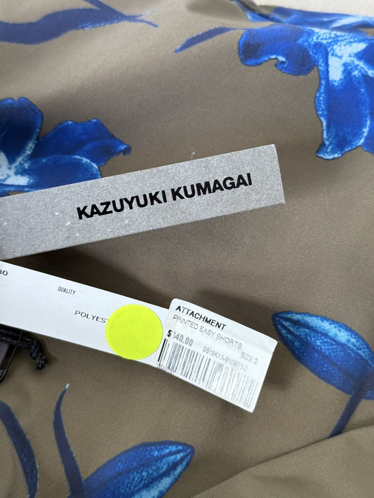 Kazuyuki Kumagai Attachment ATTACHMENT FLOWER PRINT SHORTS Size US 31 - 6 Thumbnail