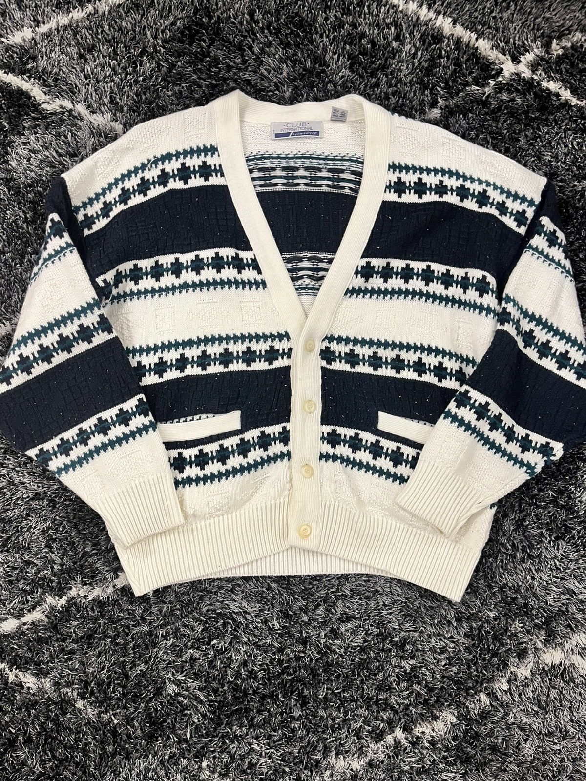 Vintage VINTAGE CARDIGAN W/ PATTERN Size US L / EU 52-54 / 3 - 1 Thumbnail