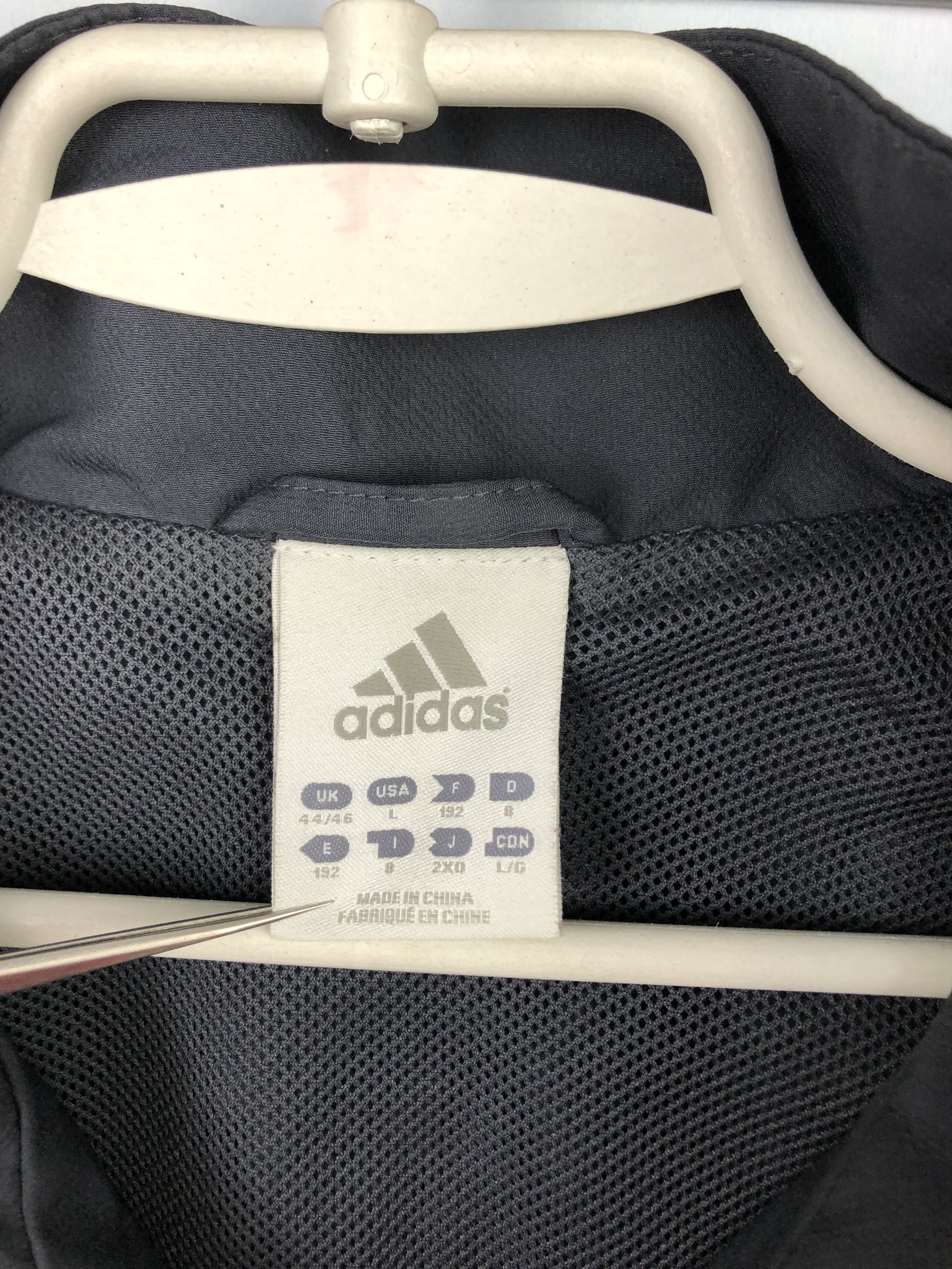 Adidas Vintage Adidas Liverpool Jacket Soccer Track Top Windbreaker Size US L / EU 52-54 / 3 - 5 Thumbnail