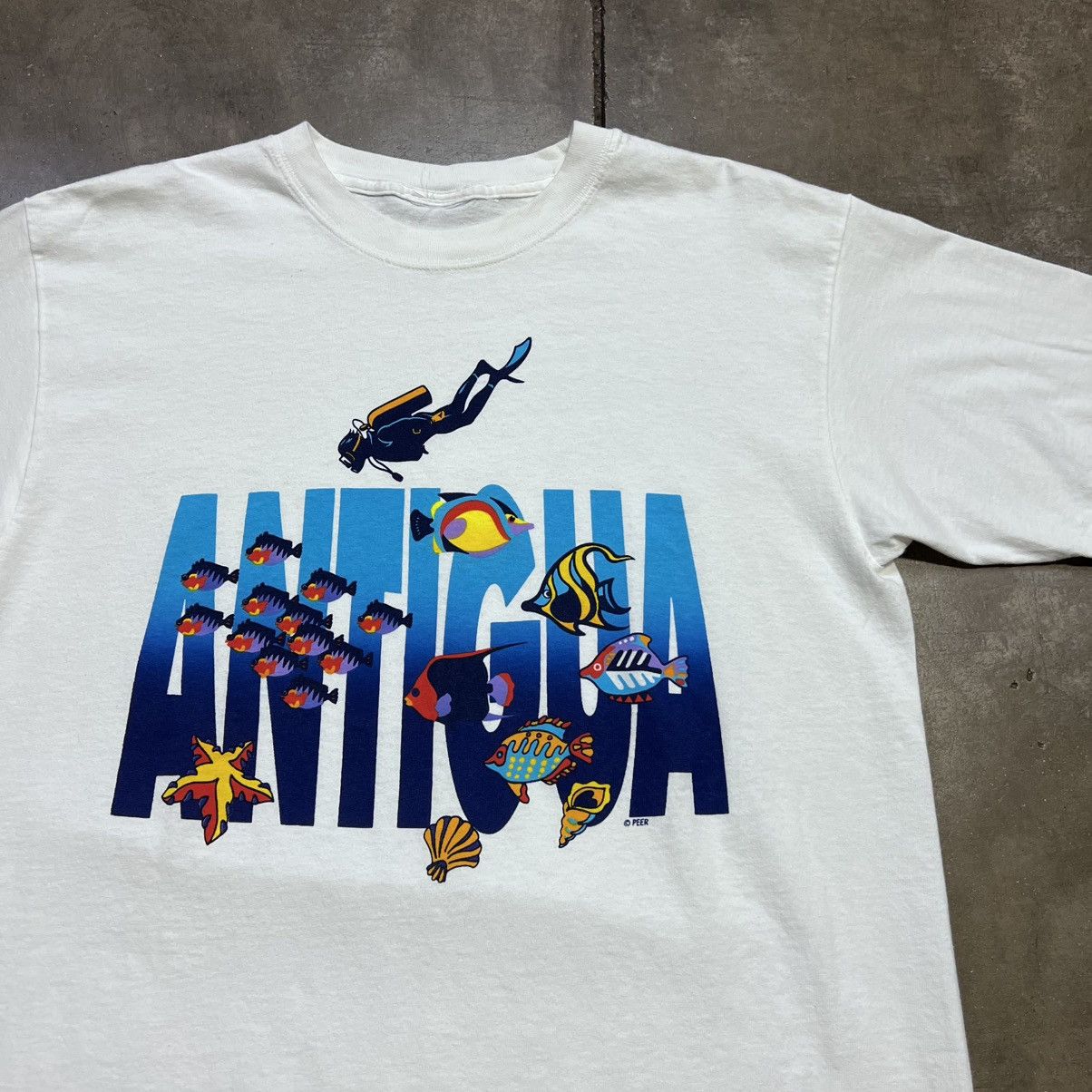 Vintage Vintage Antigua Fish Ocean Tourist Souvenir Graphic Tee 90s Size US L / EU 52-54 / 3 - 3 Thumbnail
