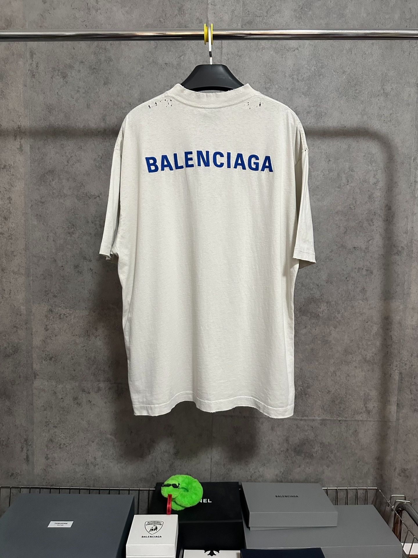 Balenciaga Balenciaga 25SS Embroidered Logo Distressed T-Shirt Size US S / EU 44-46 / 1 - 5 Thumbnail
