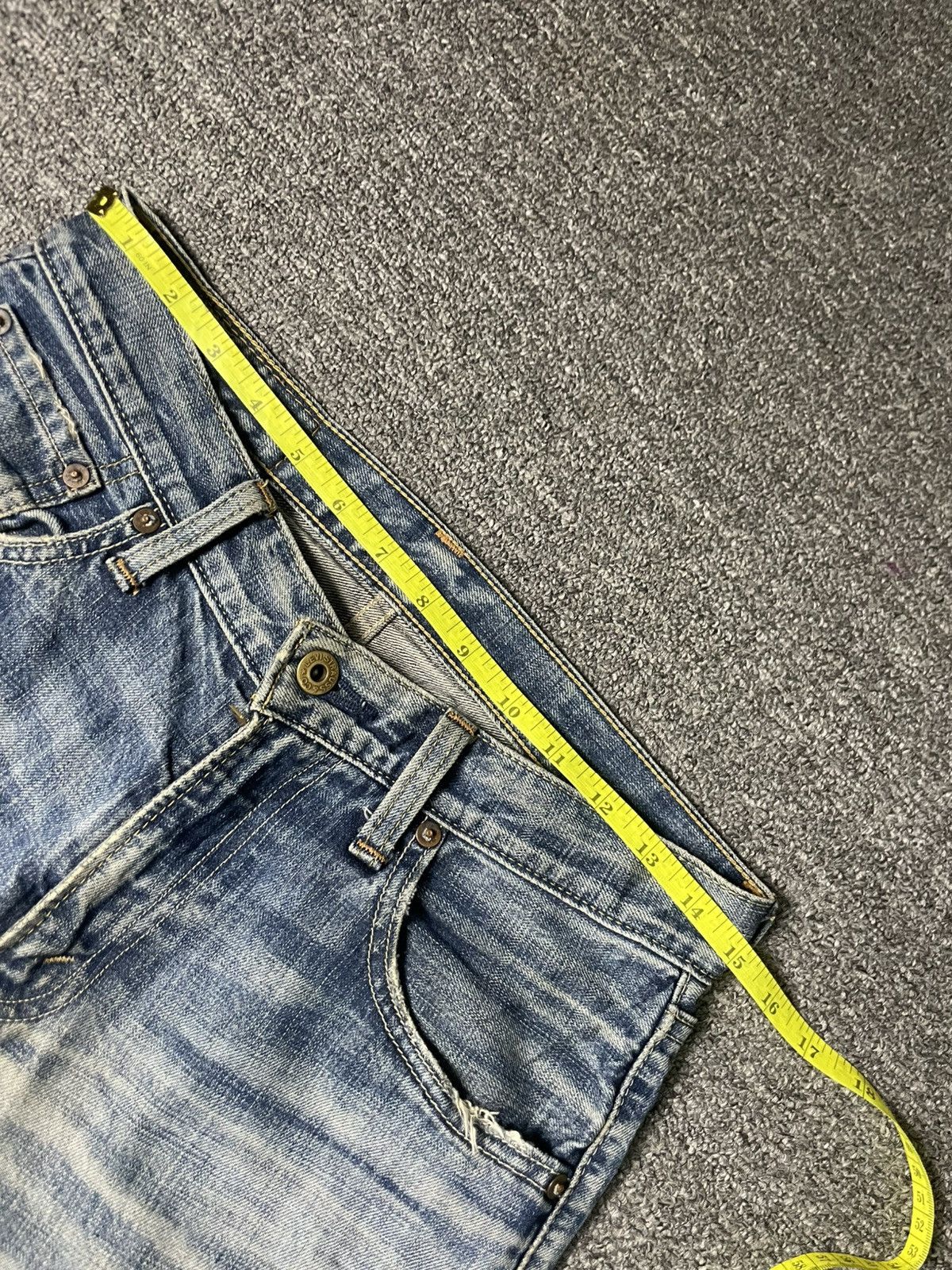 Levi's × Vintage LEVIS Distressed Denim Ripped Jeans (83) Size US 30 / EU 46 - 7 Thumbnail